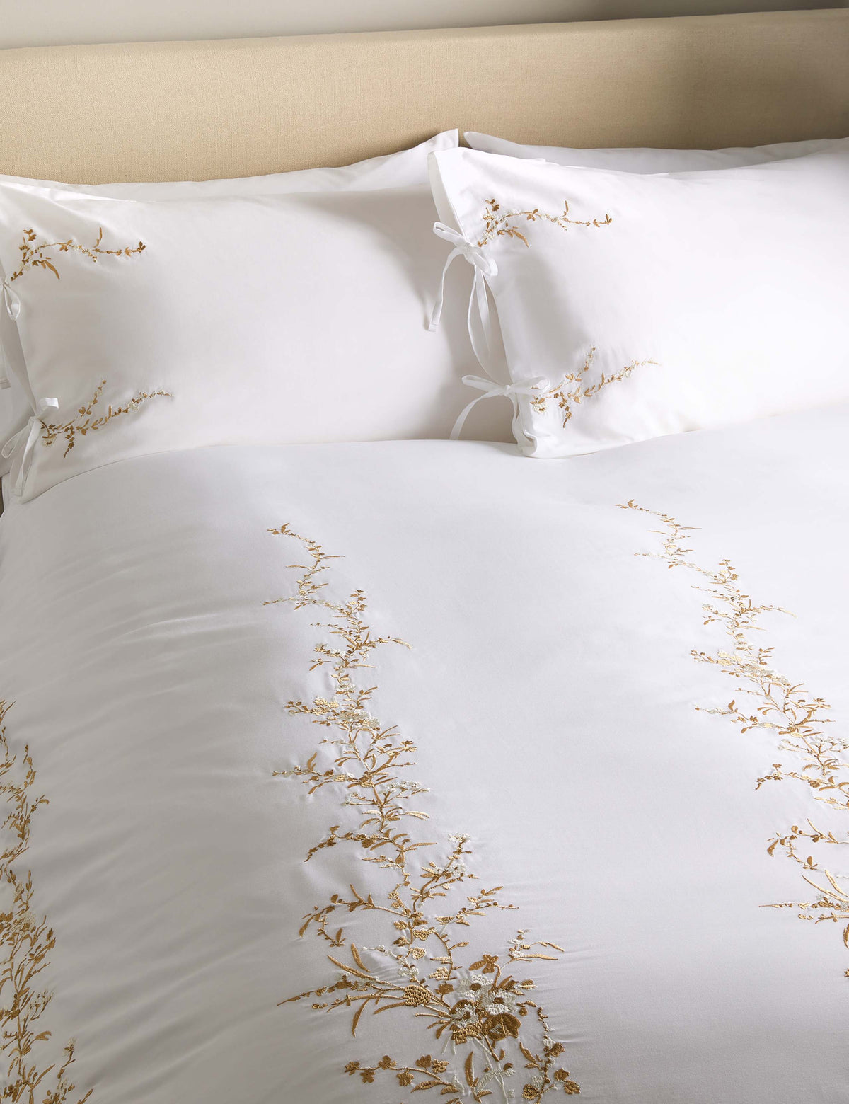 Pure Cotton Tamsin Trailing Blossom Bedding Set