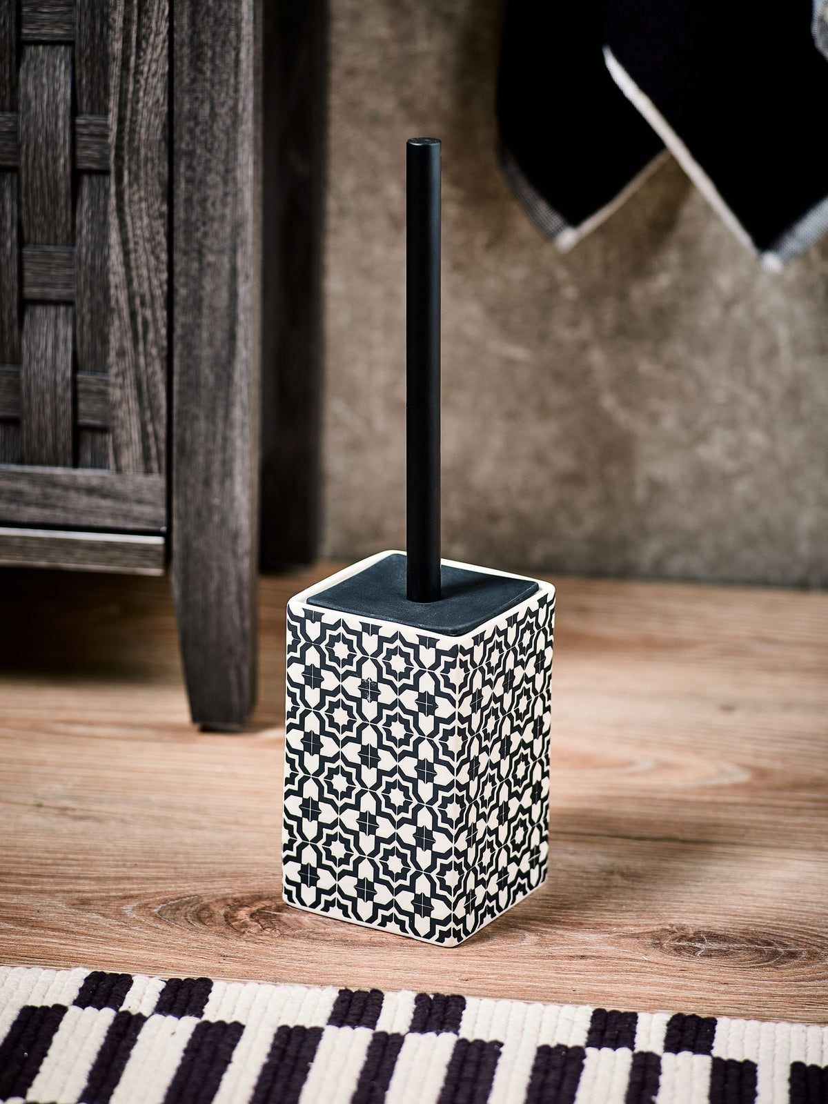 Monochrome Geo Toilet Brush