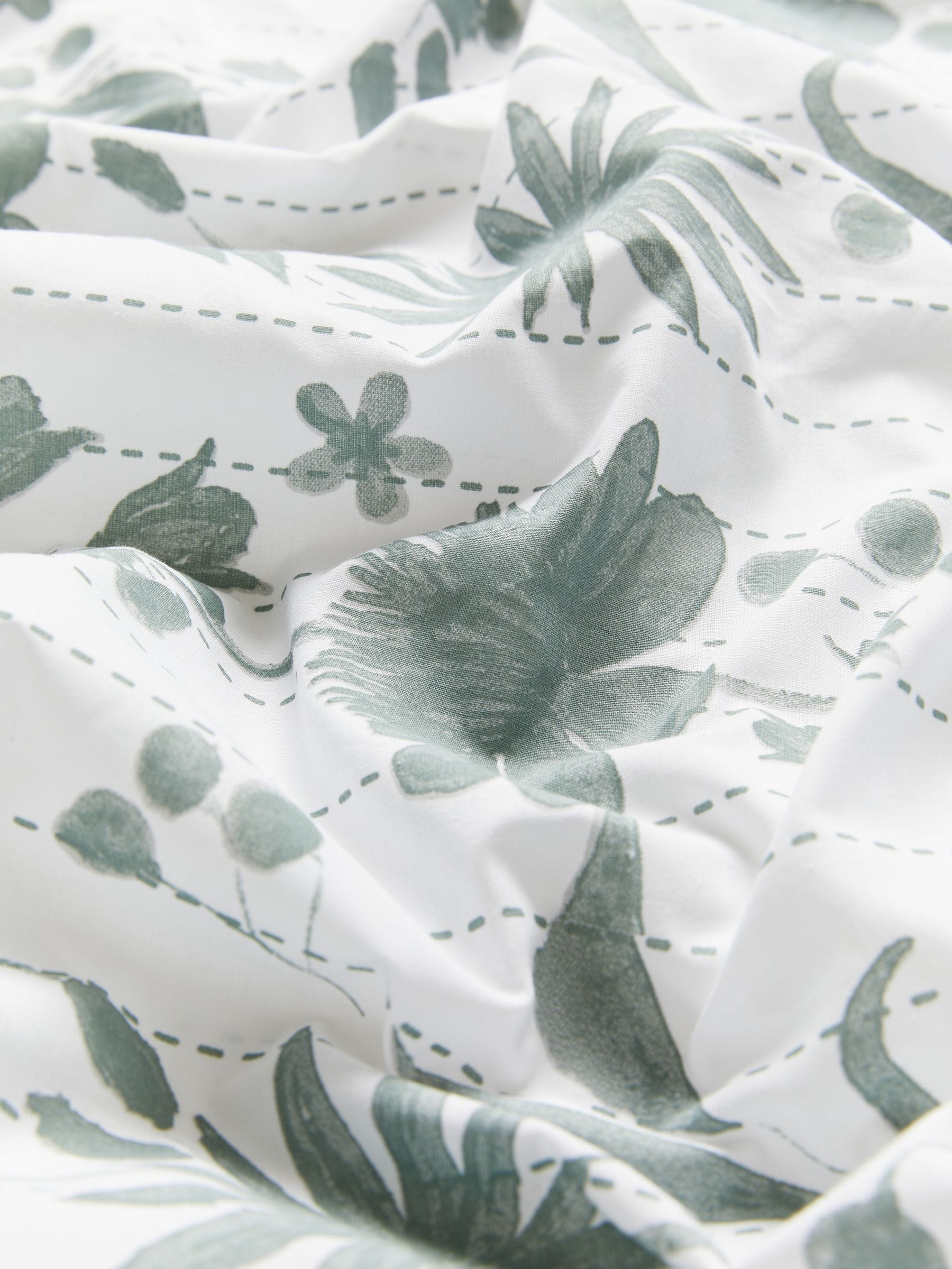 Green/White floral reversible duvet cover and pillowcase set, UK version