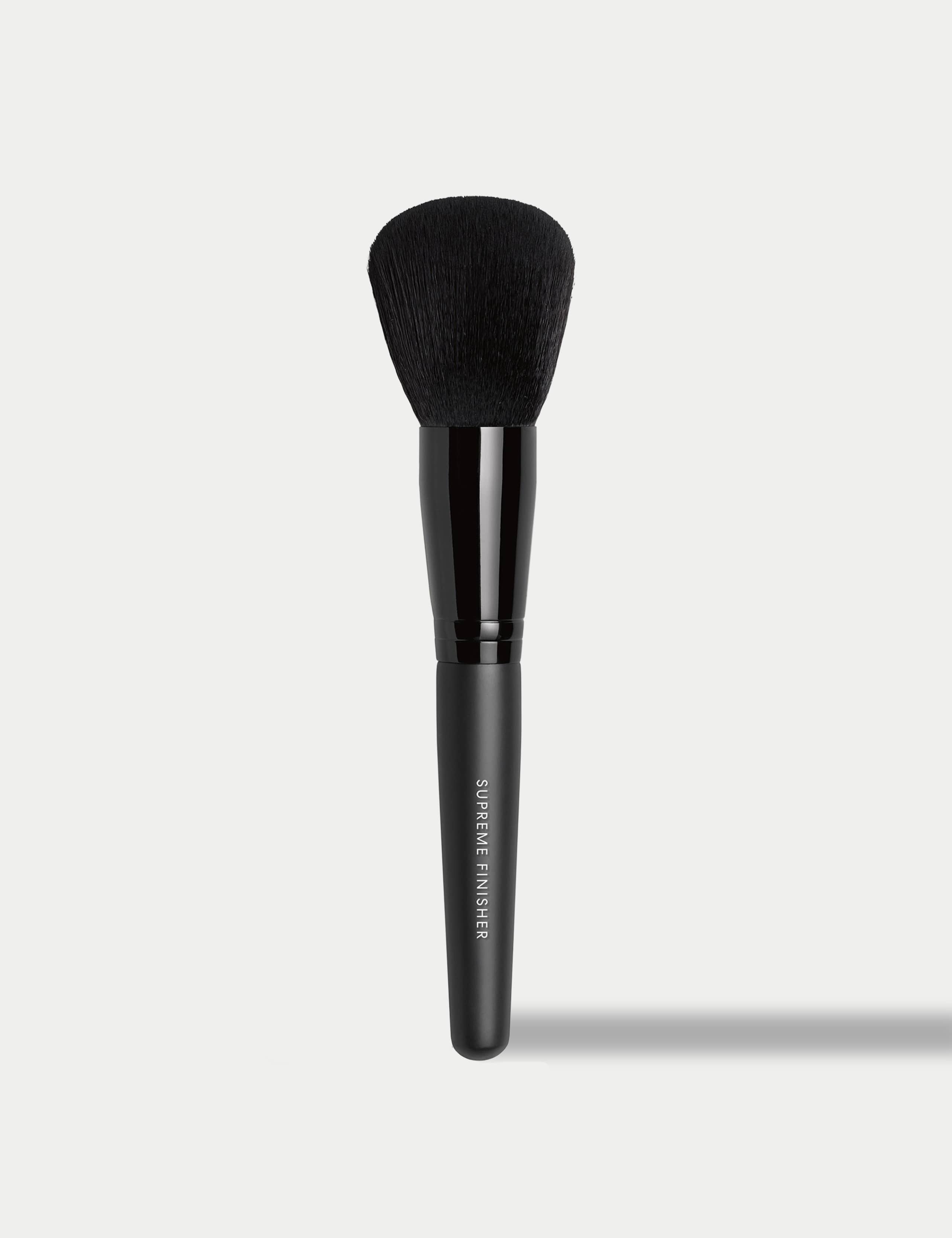 bareMinerals Seamless Shaping & Finish makeup brush (British brand)