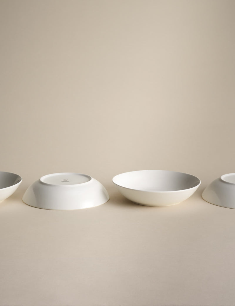 Set of 4 everyday porcelain pasta bowls (British brand)