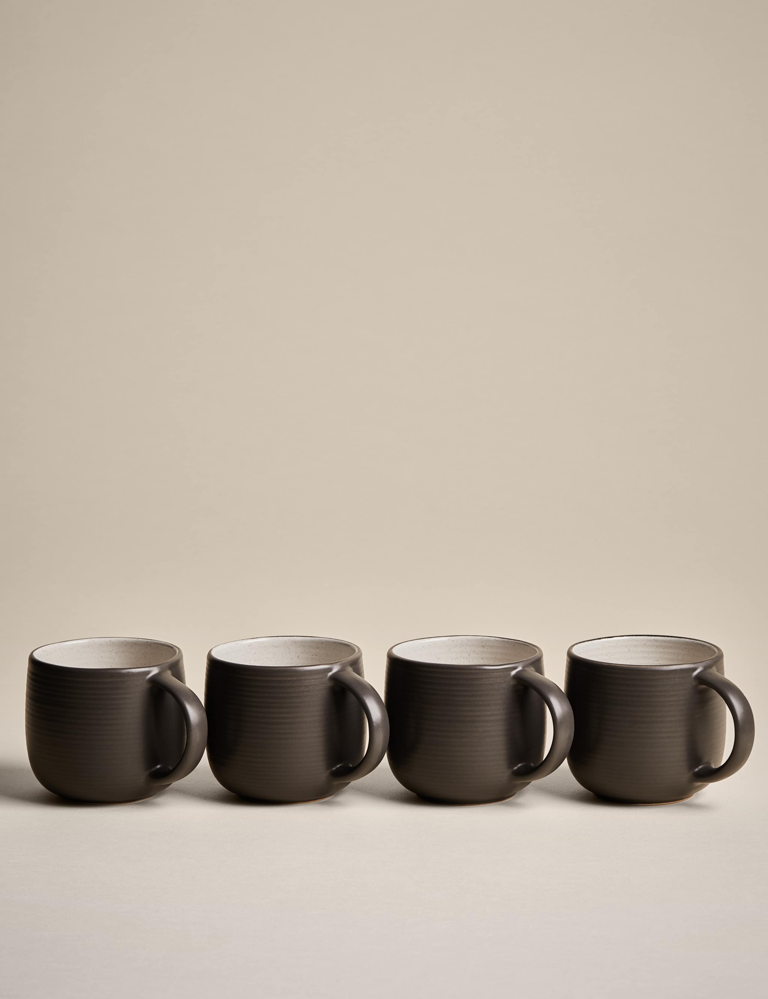 Set of 4 Michigan stoneware mugs (British brand)