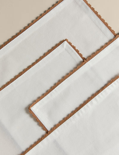 Set of 4 Pure Cotton Napkins with Lace Border 40x40 cm