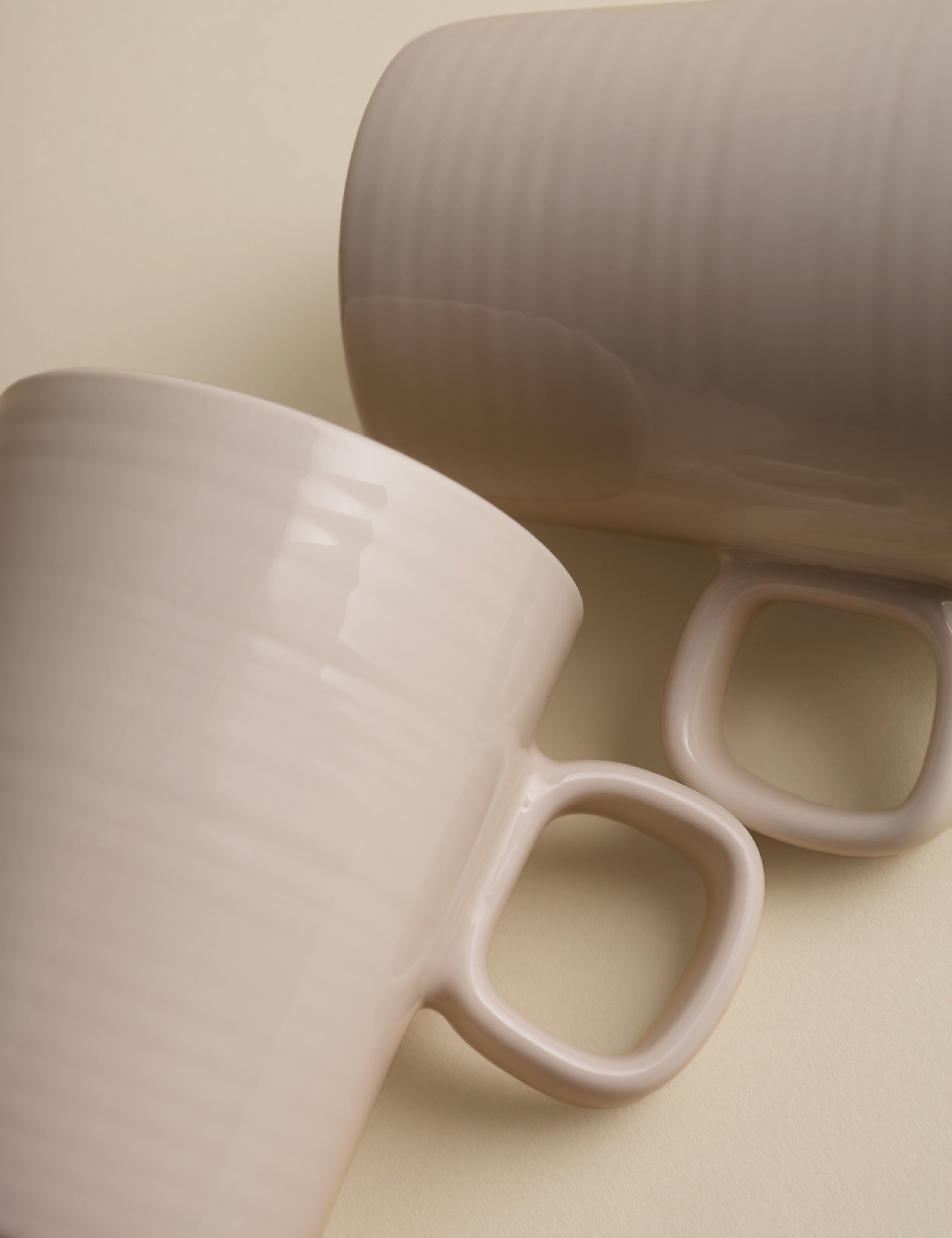 Set of four ribbed ceramic cappuccino cups (British brand)