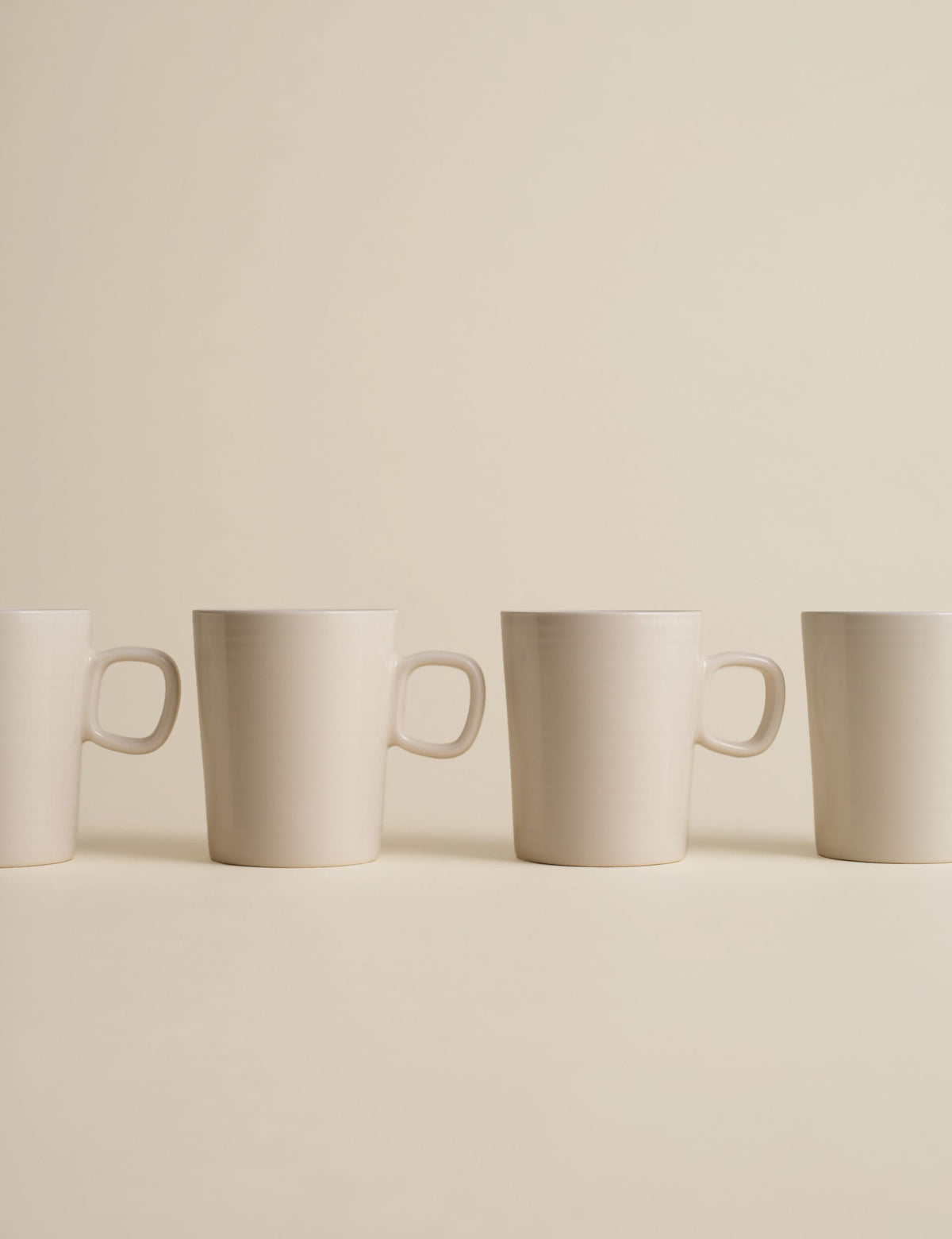 Set of four ribbed ceramic cappuccino cups (British brand)