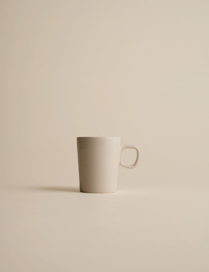 Set of four ribbed ceramic cappuccino cups (British brand)
