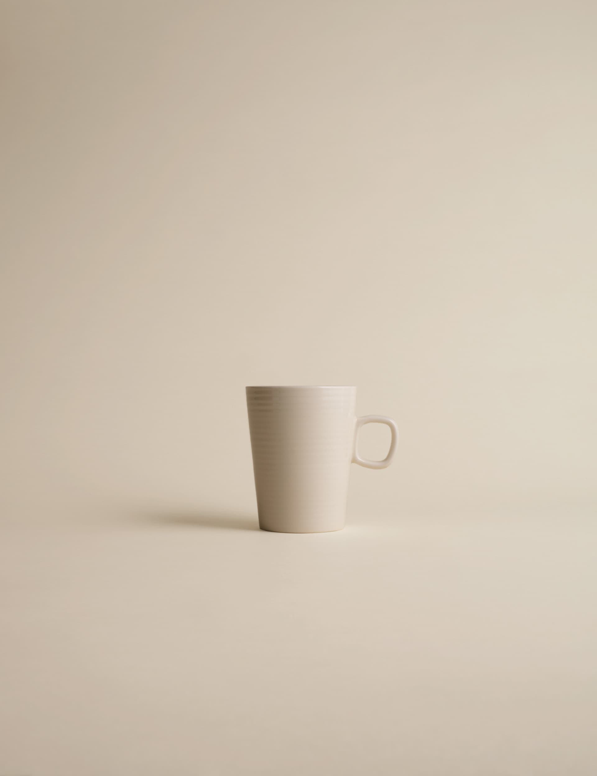 Set of four ribbed ceramic latte mugs (British brand)