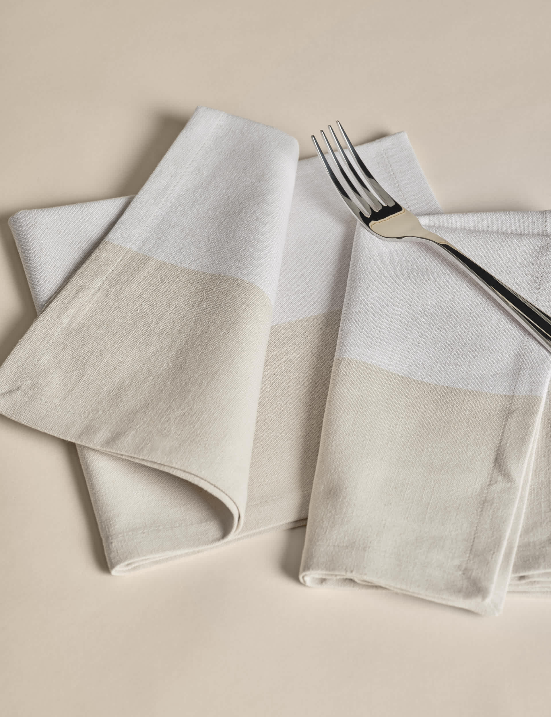 M&S X Kelly Hoppen woven banded napkins set of 4 (British brand)
