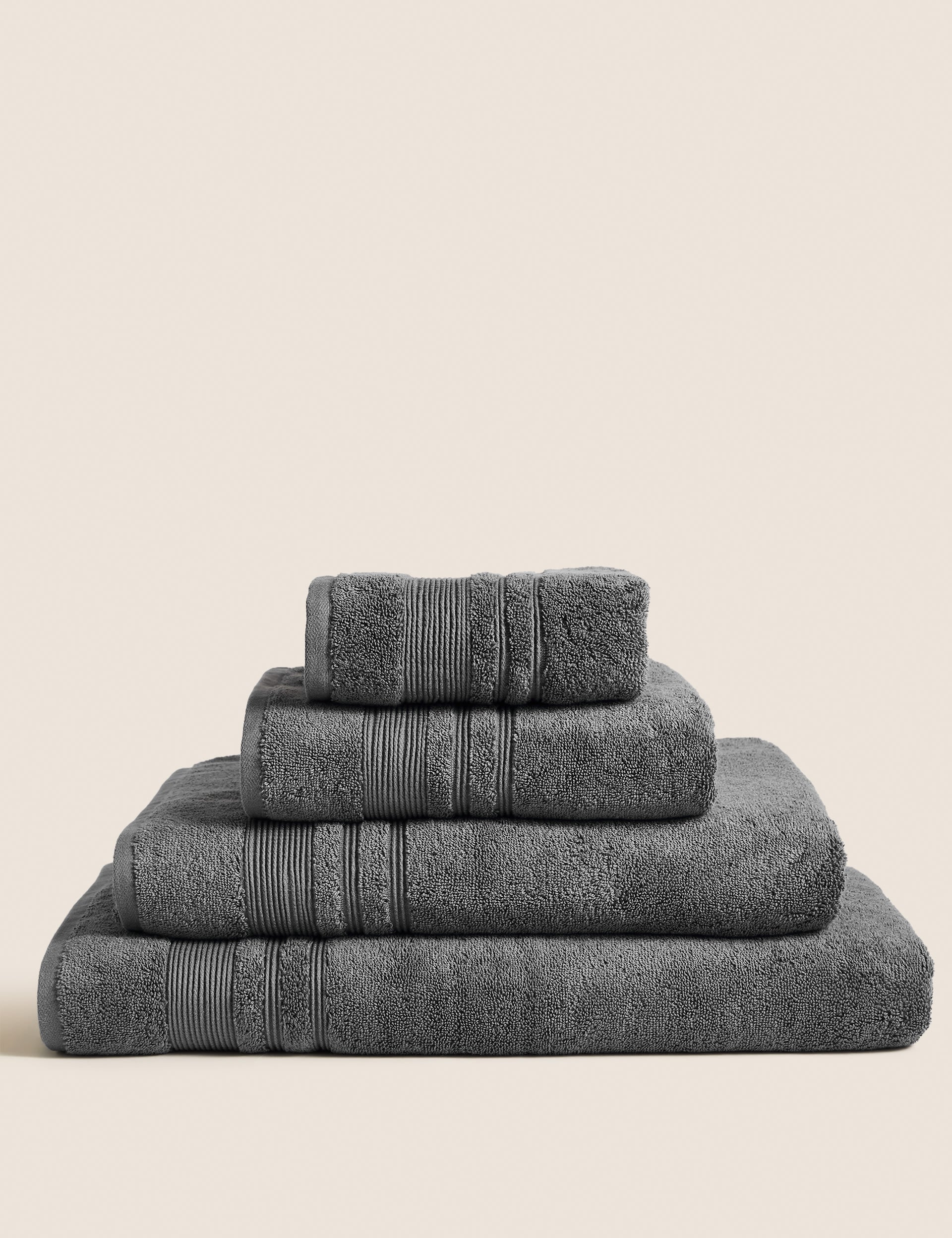Super plush pure cotton bath towel (British brand)