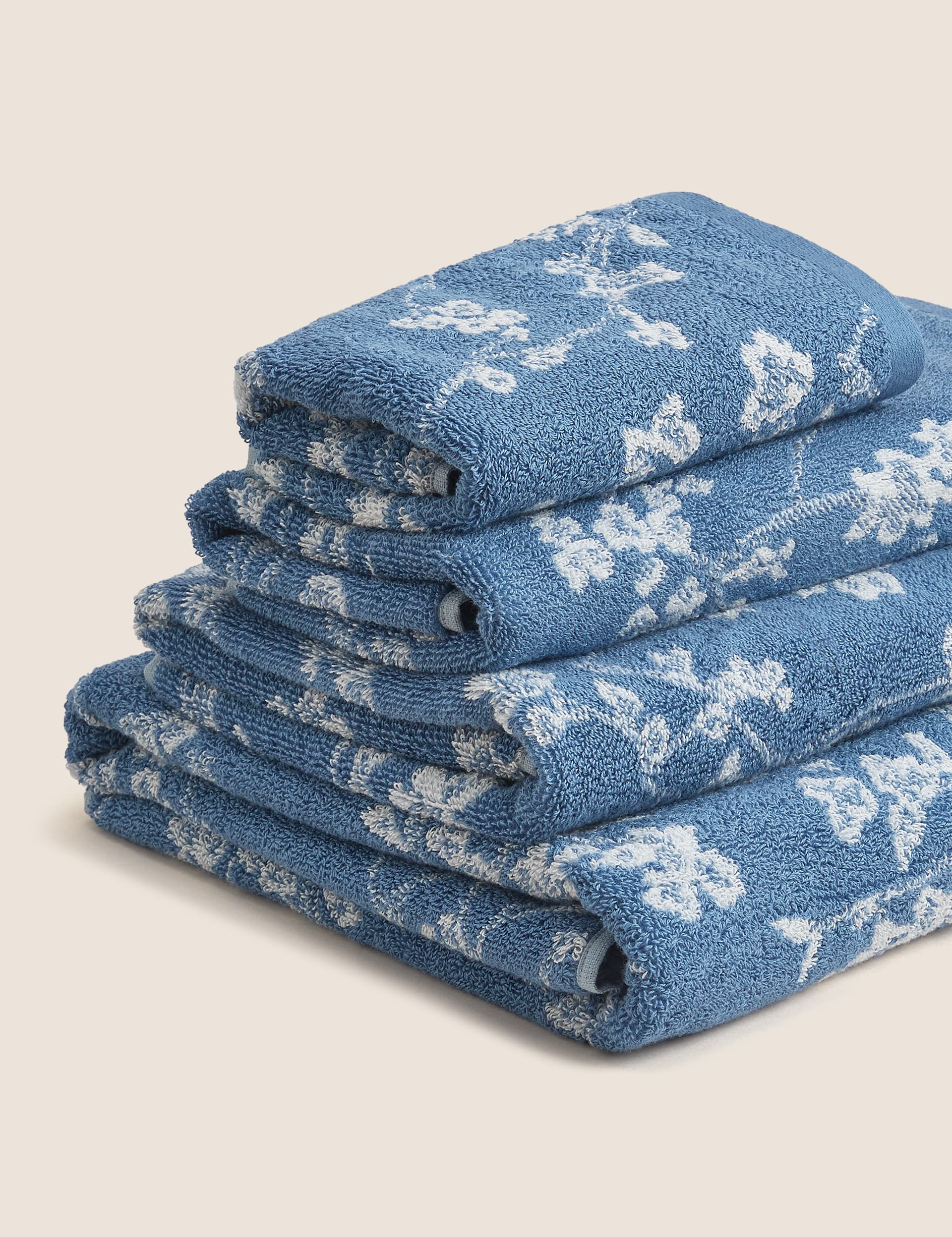 Floral jacquard pure cotton bath towel (British brand)