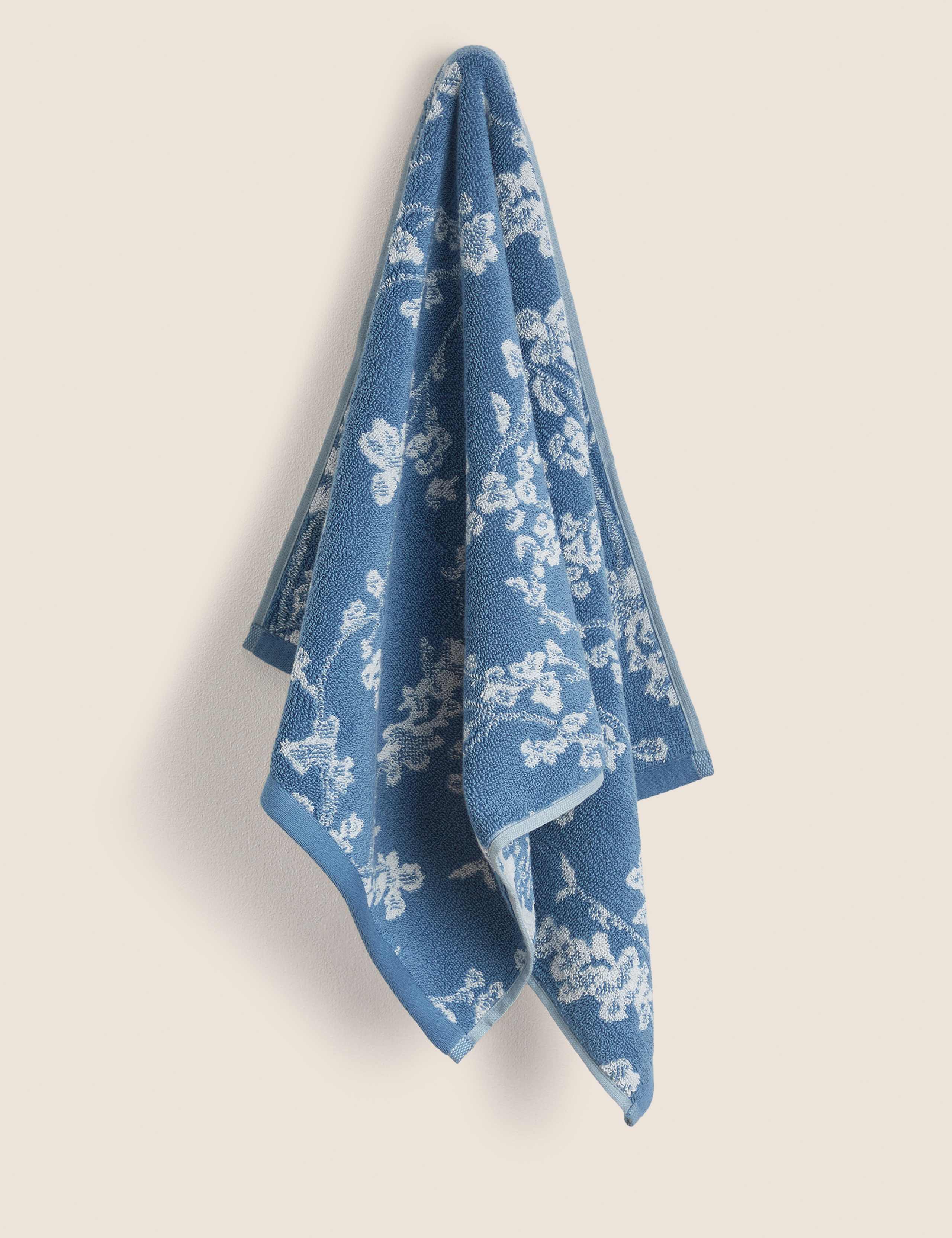 Floral jacquard pure cotton bath towel (British brand)