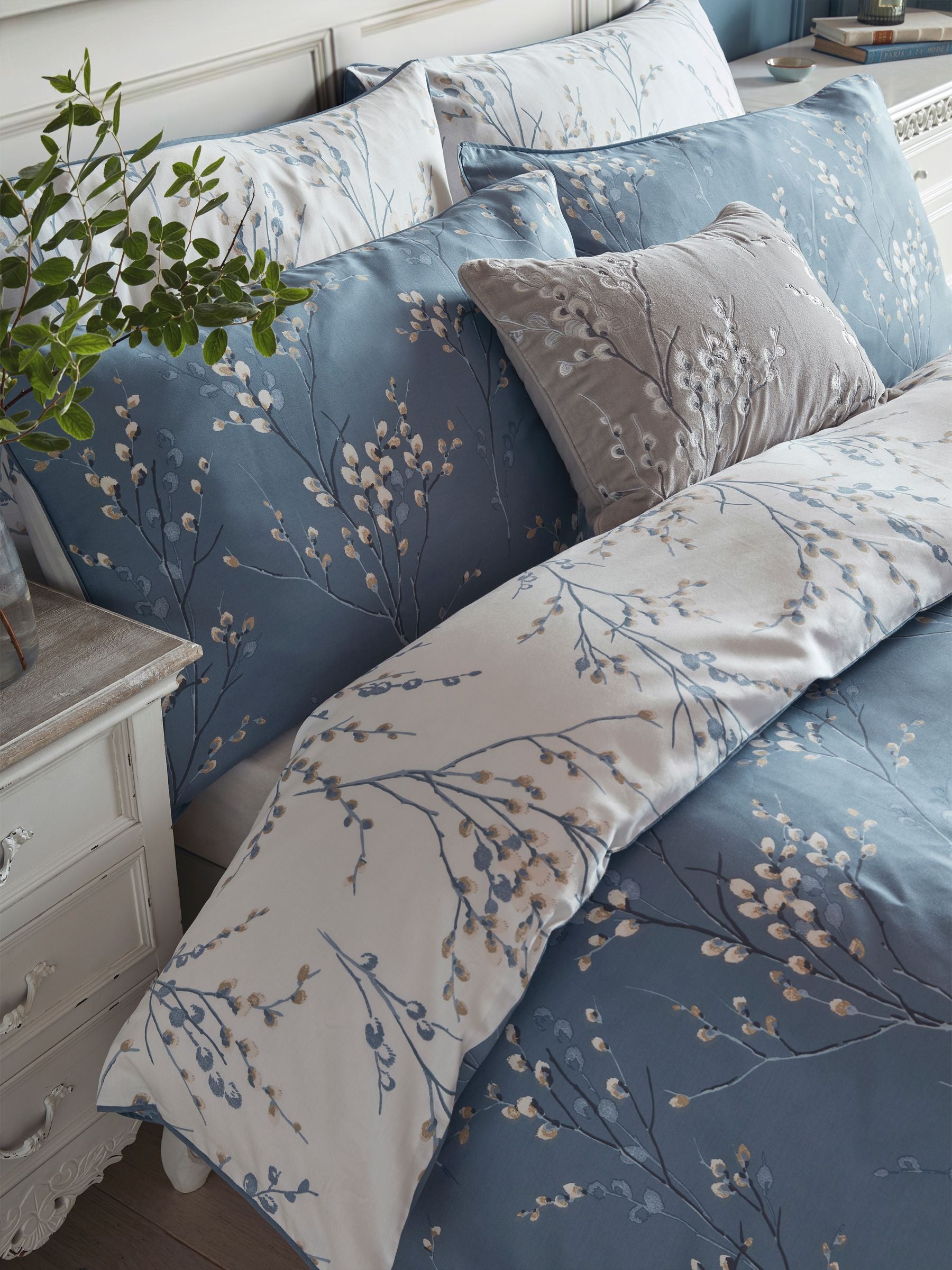 Laura Ashley Blue Dark Seaspray Pussy Willow duvet cover set, UK version
