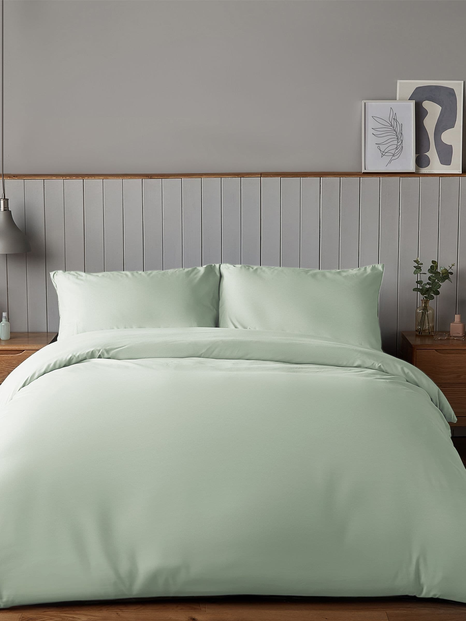 Silentnight Sage Green Duvet Cover and Pillowcase Set (British brand)