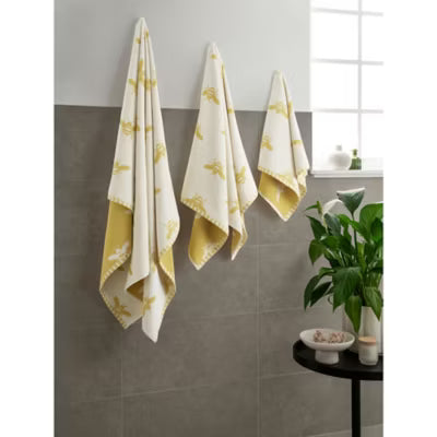 George Home Yellow Bee hand towel 50x90cm, UK version