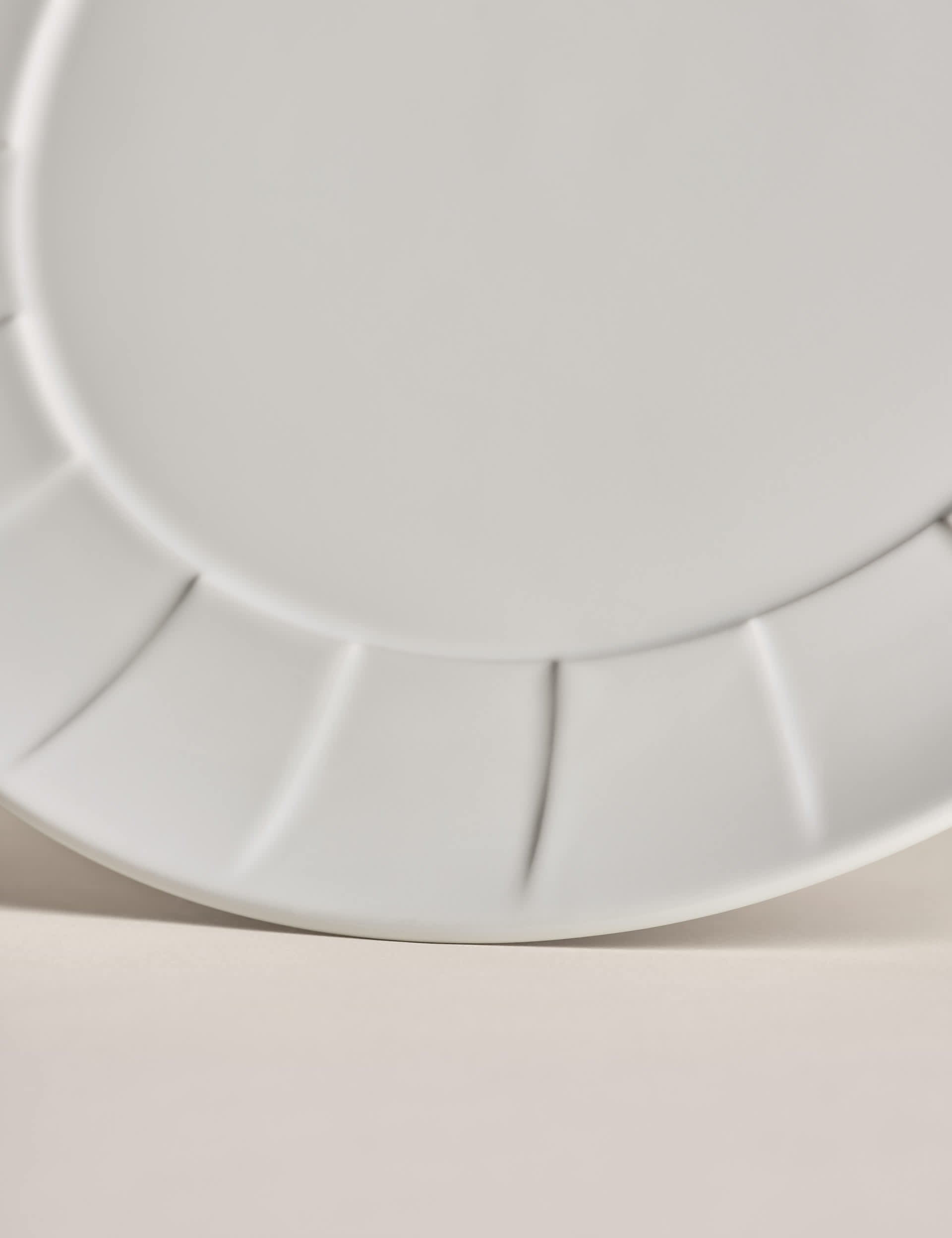 M&S X Kelly Hoppen textured ceramic dinner plate 27.5 cm (British brand)
