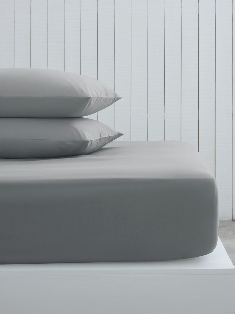 Grey mid cotton rich fitted bed sheet, UK version