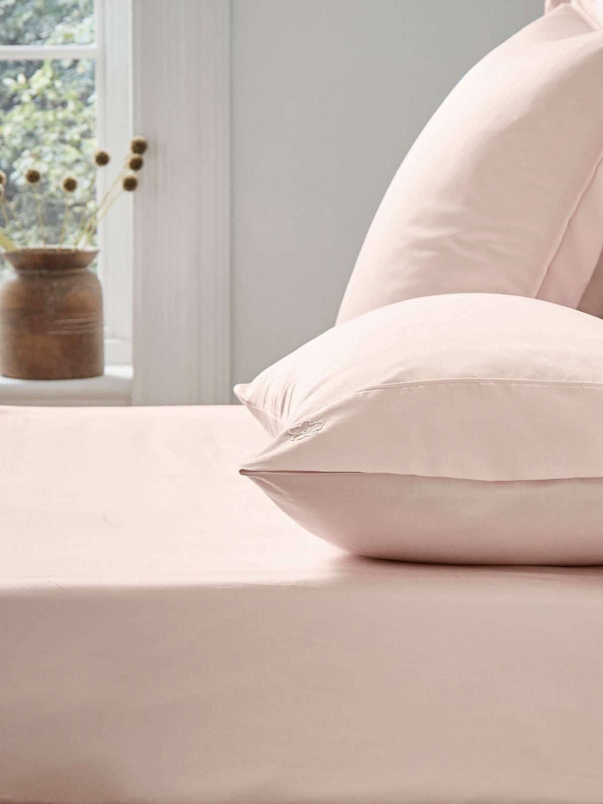 Ted Baker pink fitted sheet (British brand)