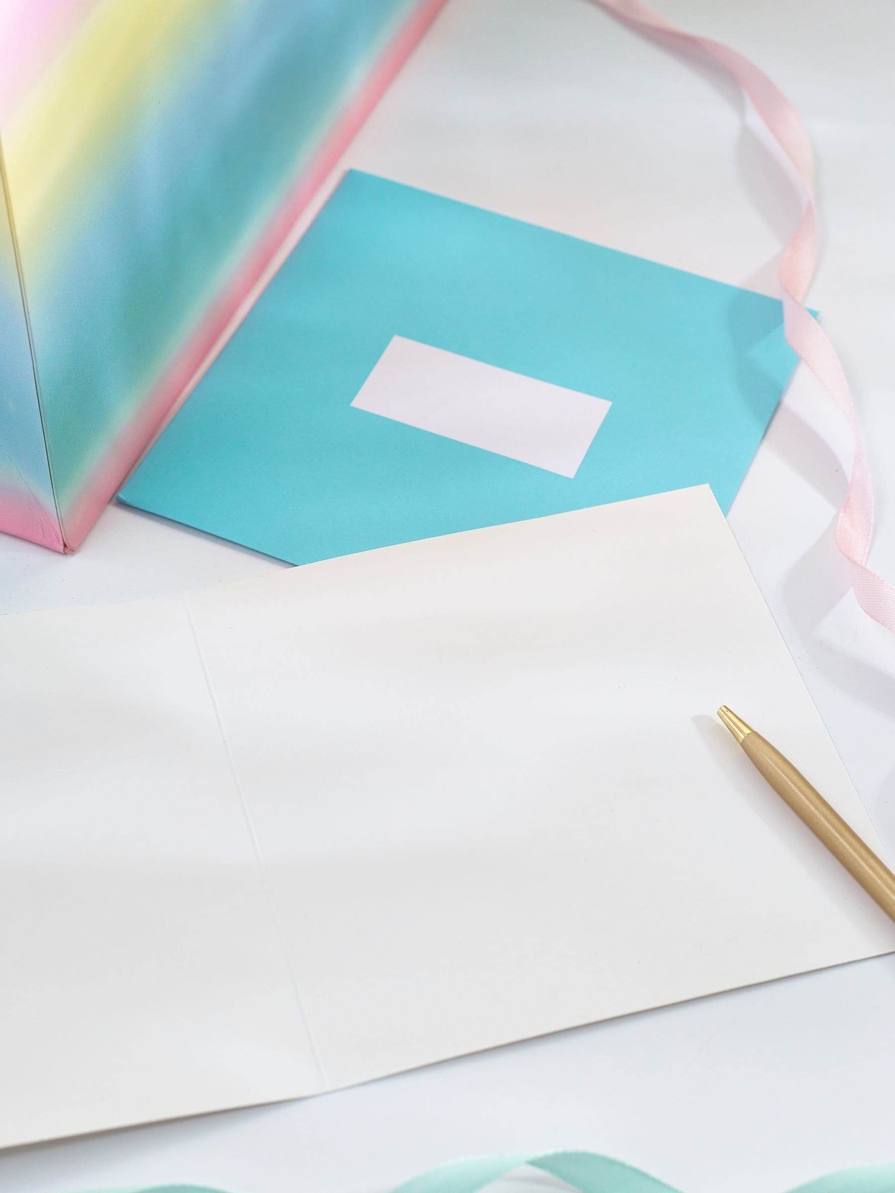 Pastel Ombre gift bag set medium, imported from the UK