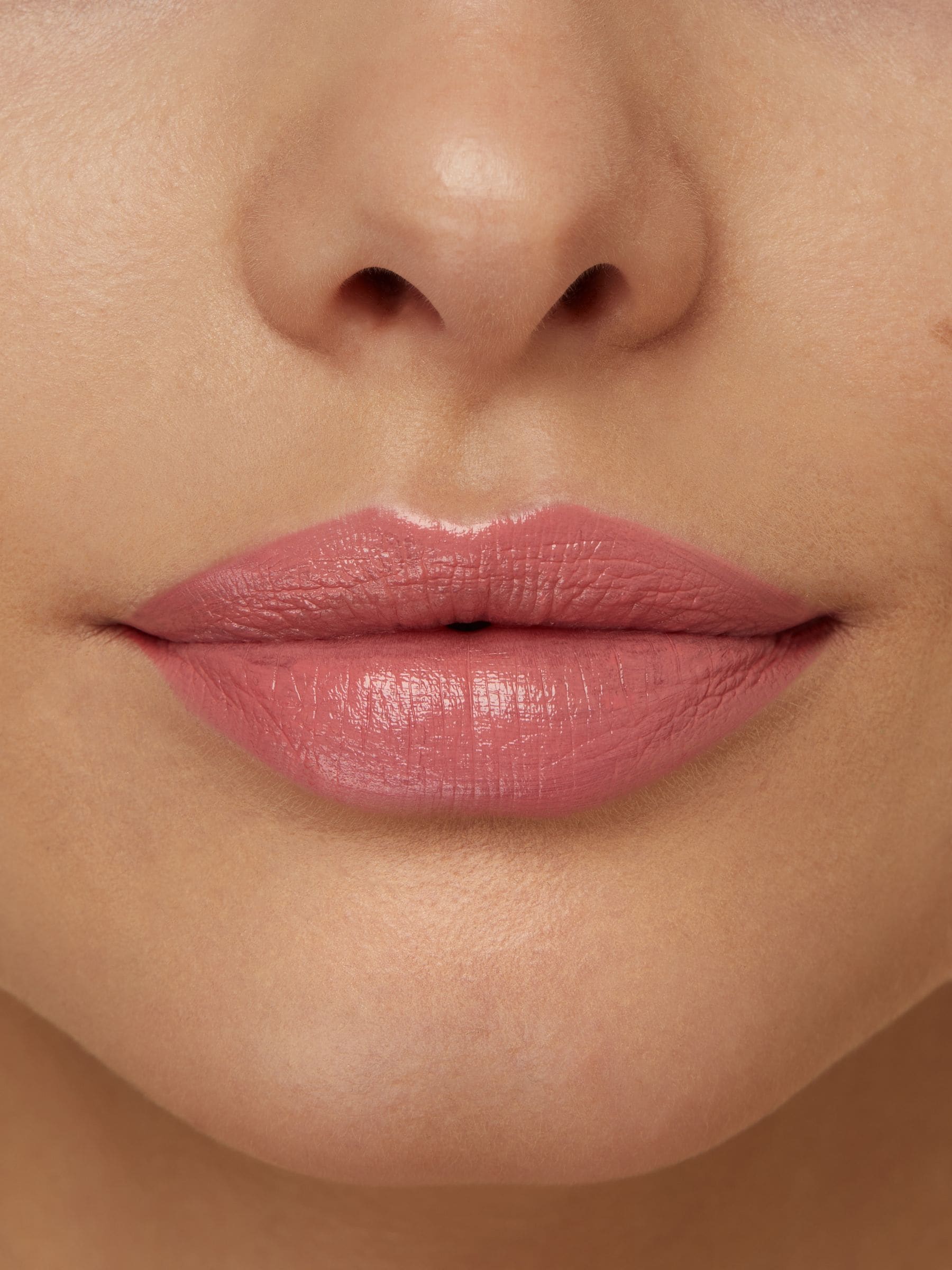 Set of 4 luxe lip crayons in assorted shades (British brand)