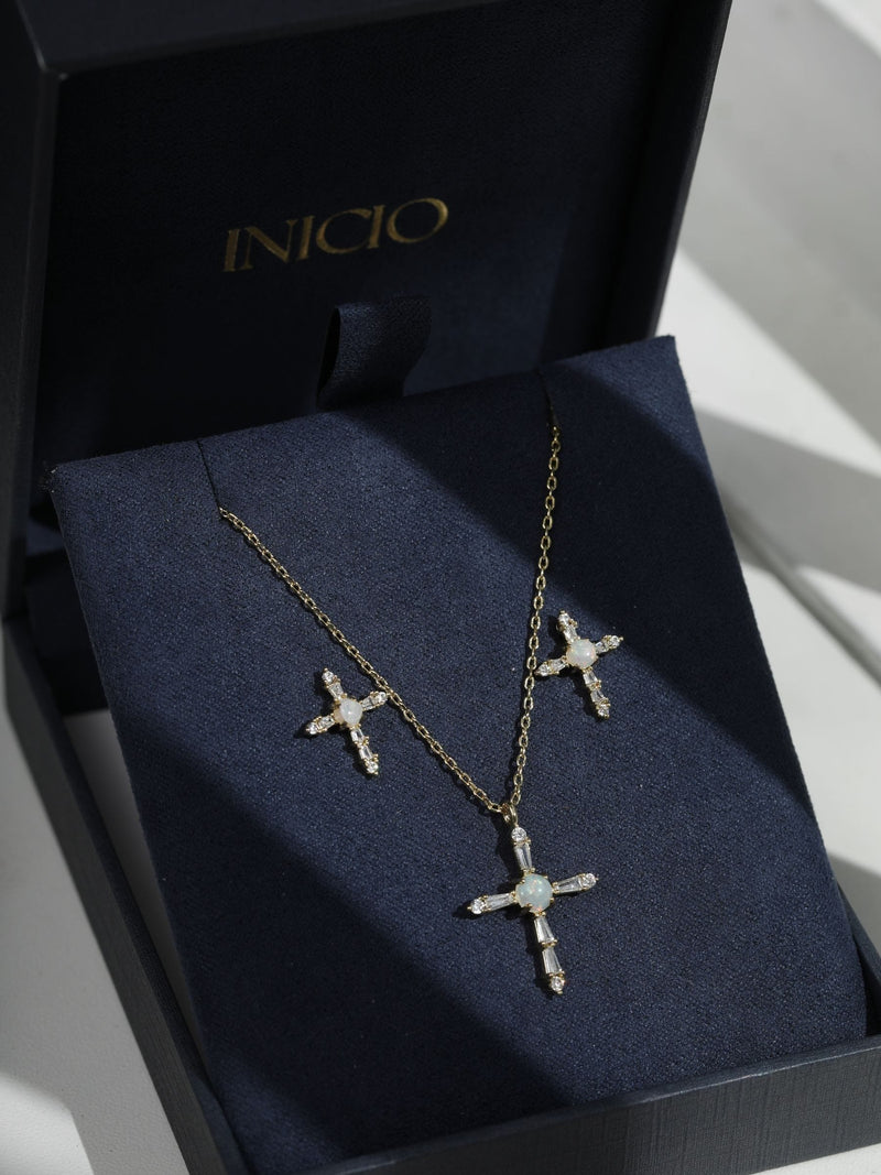 Inicio gold cubic zirconia opal cross set 17'' chain, UK version