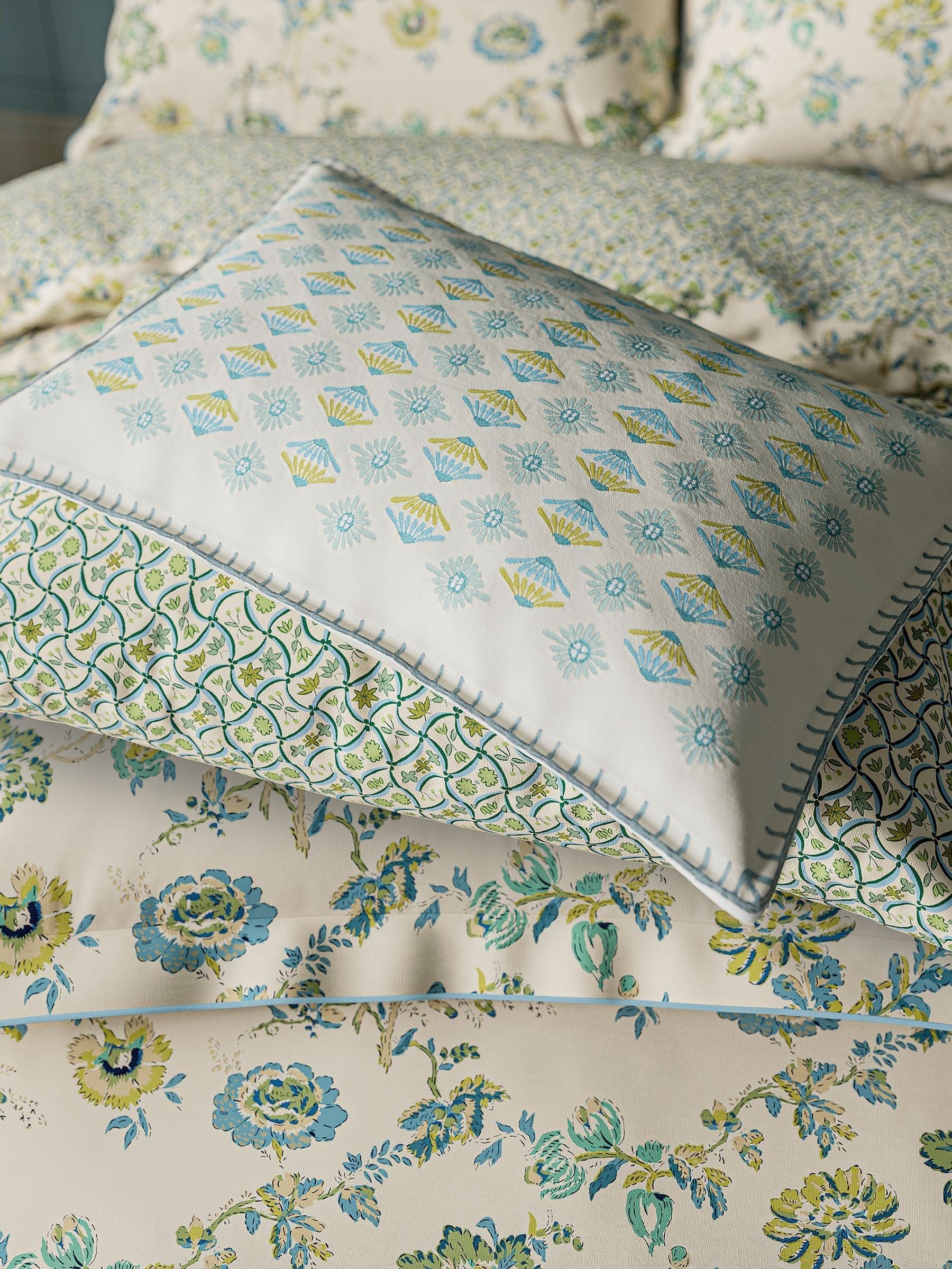 Land & Shore Green Orchard duvet set, UK version