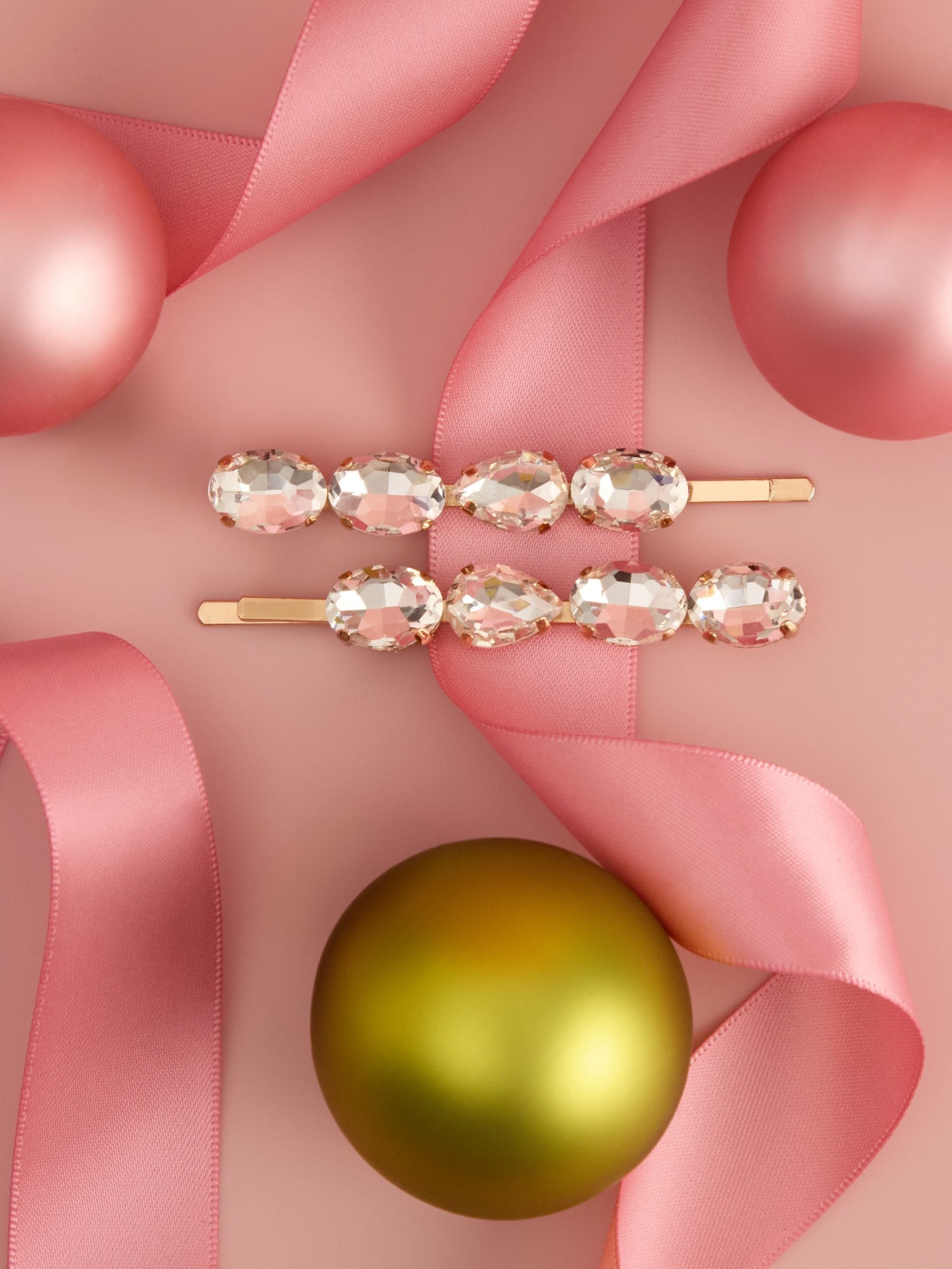 Kitsch white gemstone bobby pins 2-piece set, UK version