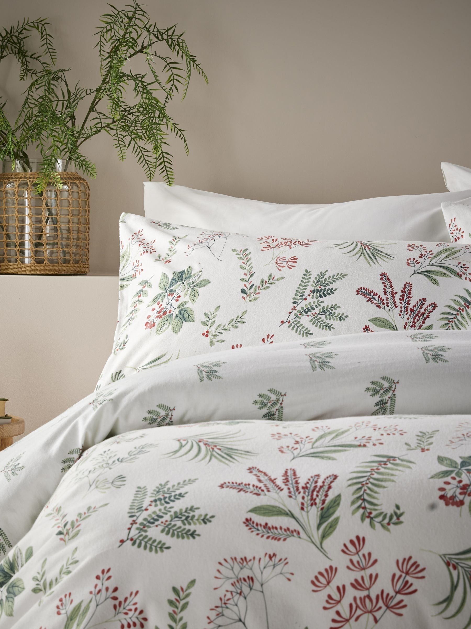 Vantona natural sprig brushed cotton quilt cover set (British brand)