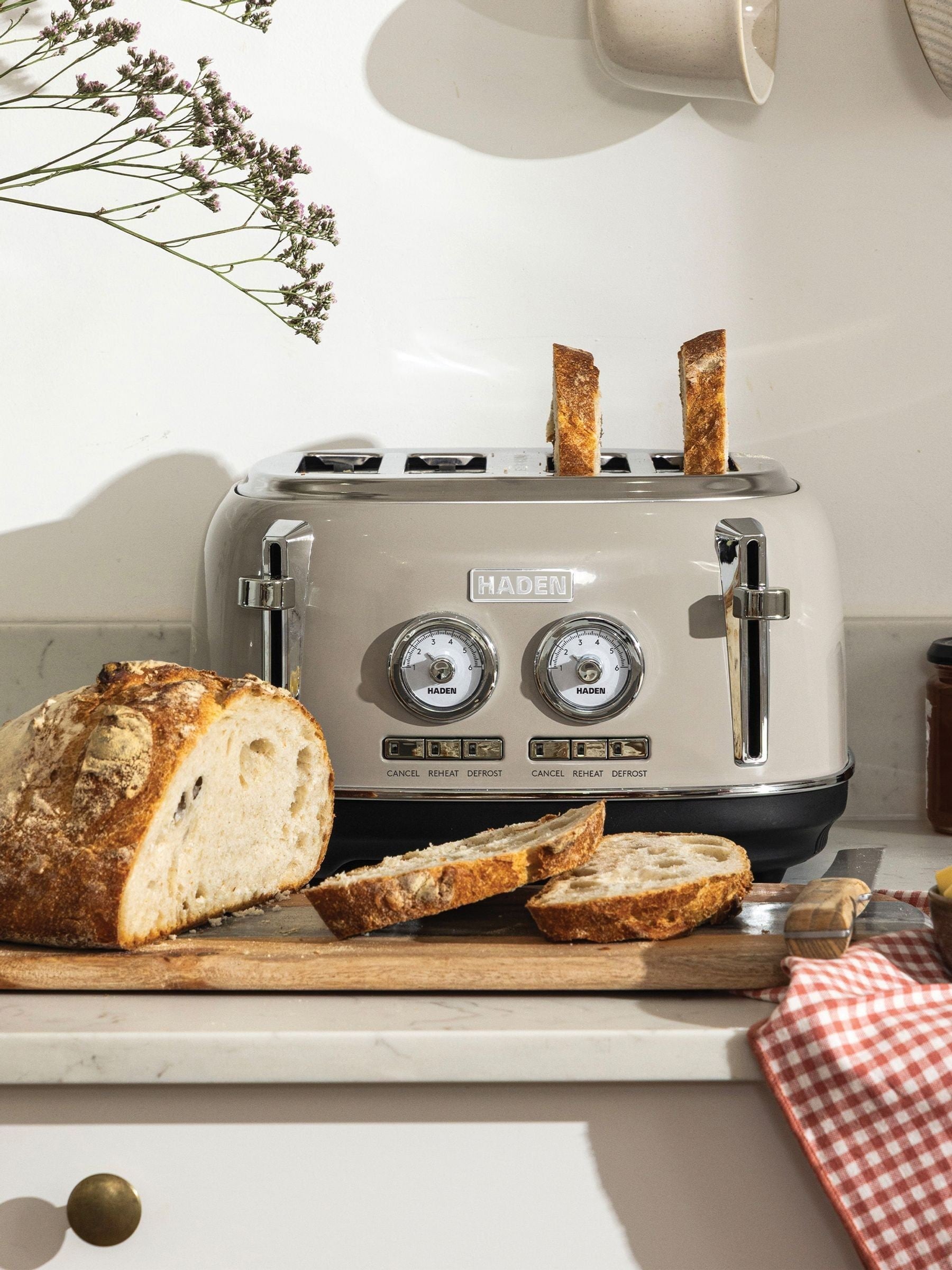 Haden Putty Jersey 4 slice toaster, UK version