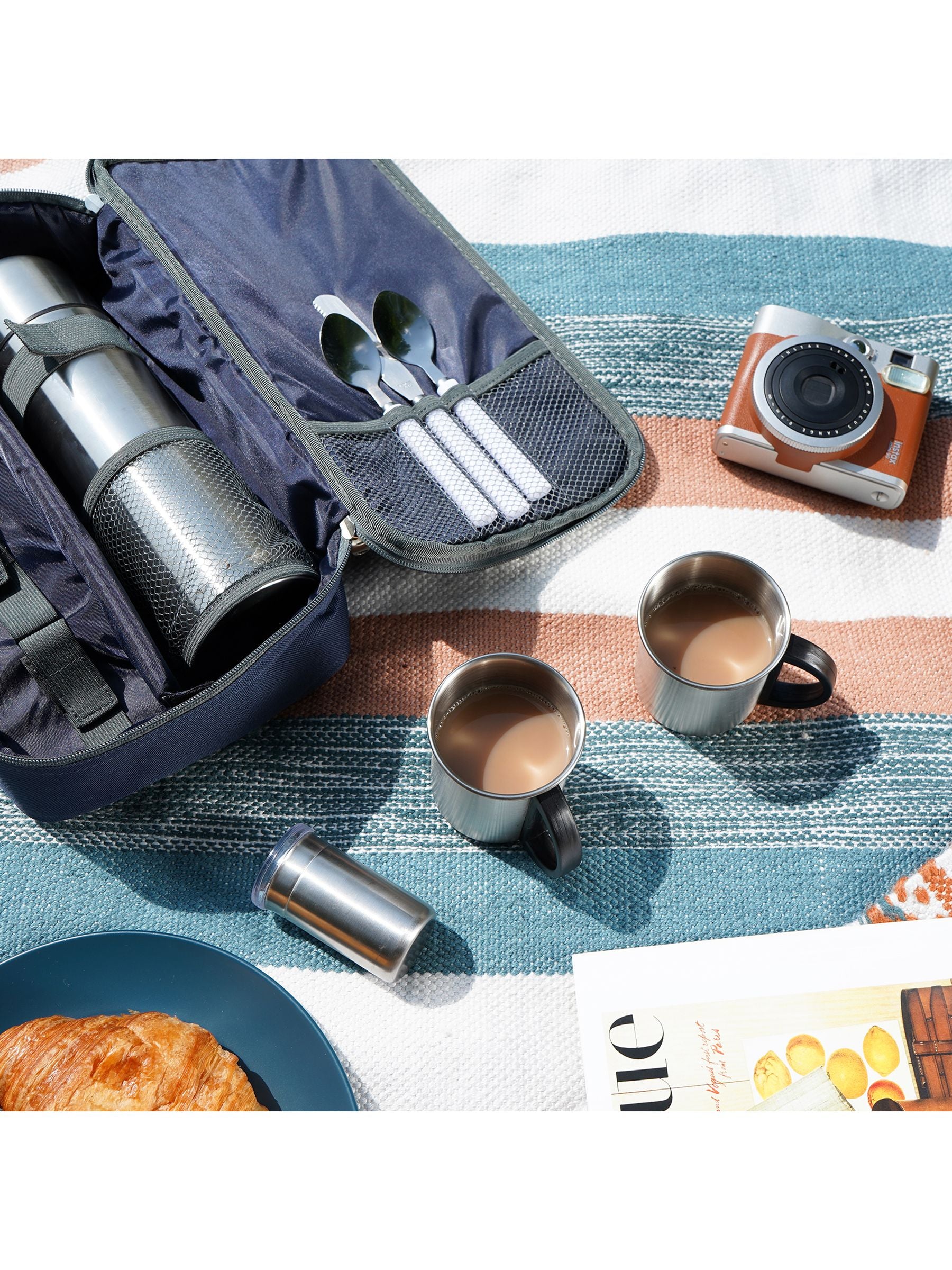Widdop Blue 2-Person Coffee Set with flask and mugs (British brand)