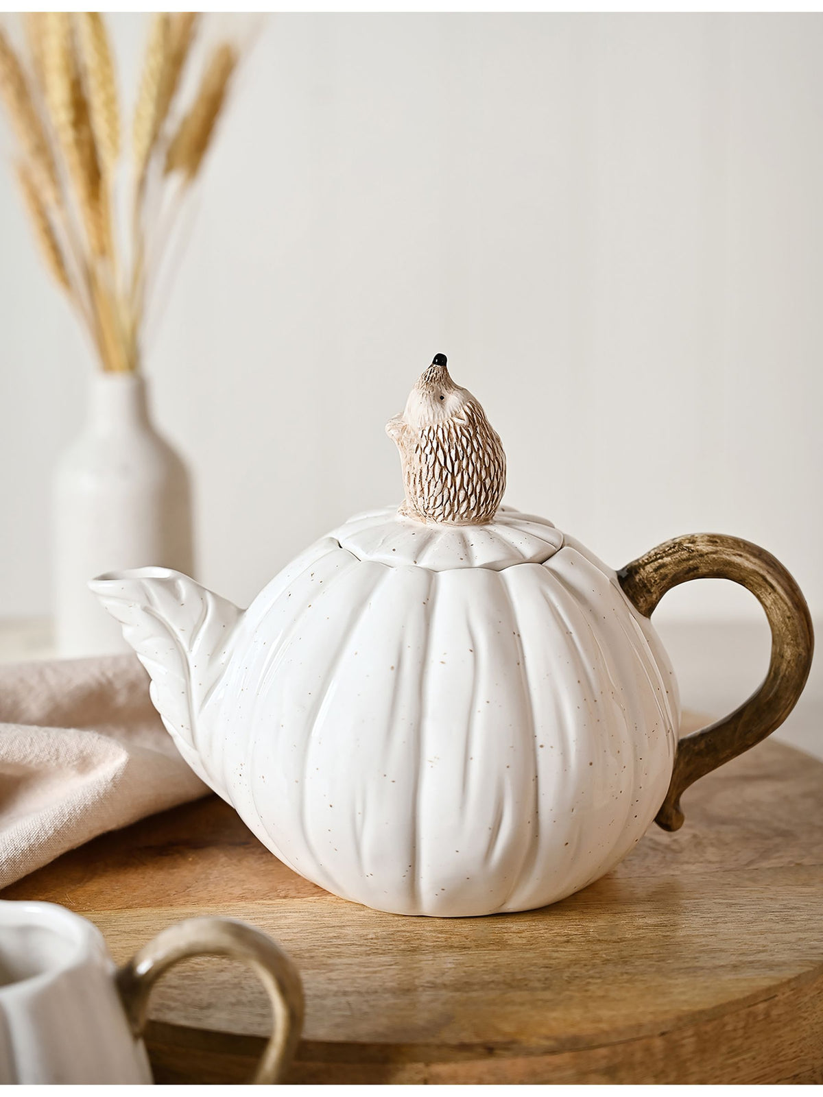 Widdop white hedgehog ceramic teapot (British brand)