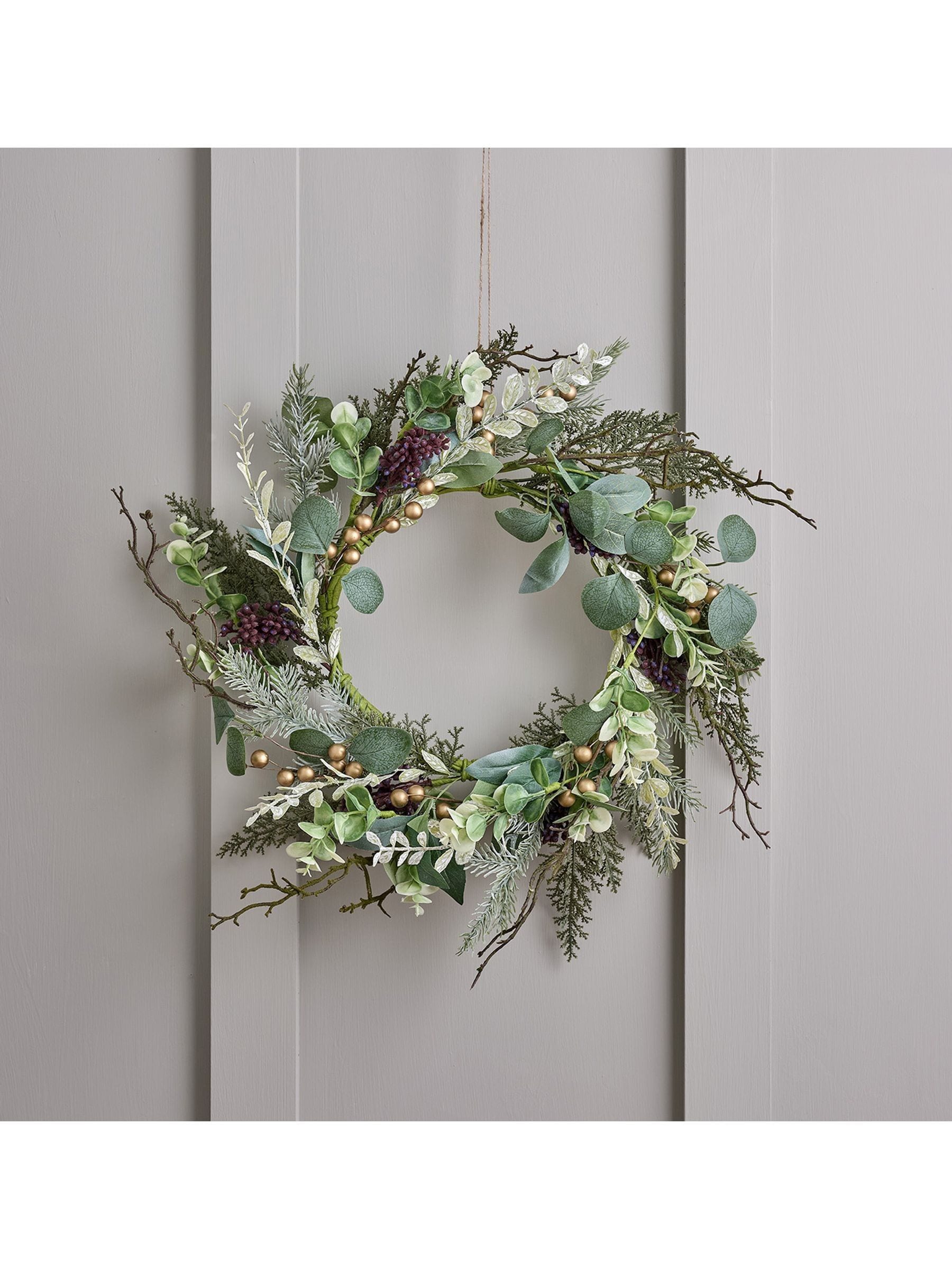 Lights4fun Christmas Golden Berry Wreath 40cm, UK version
