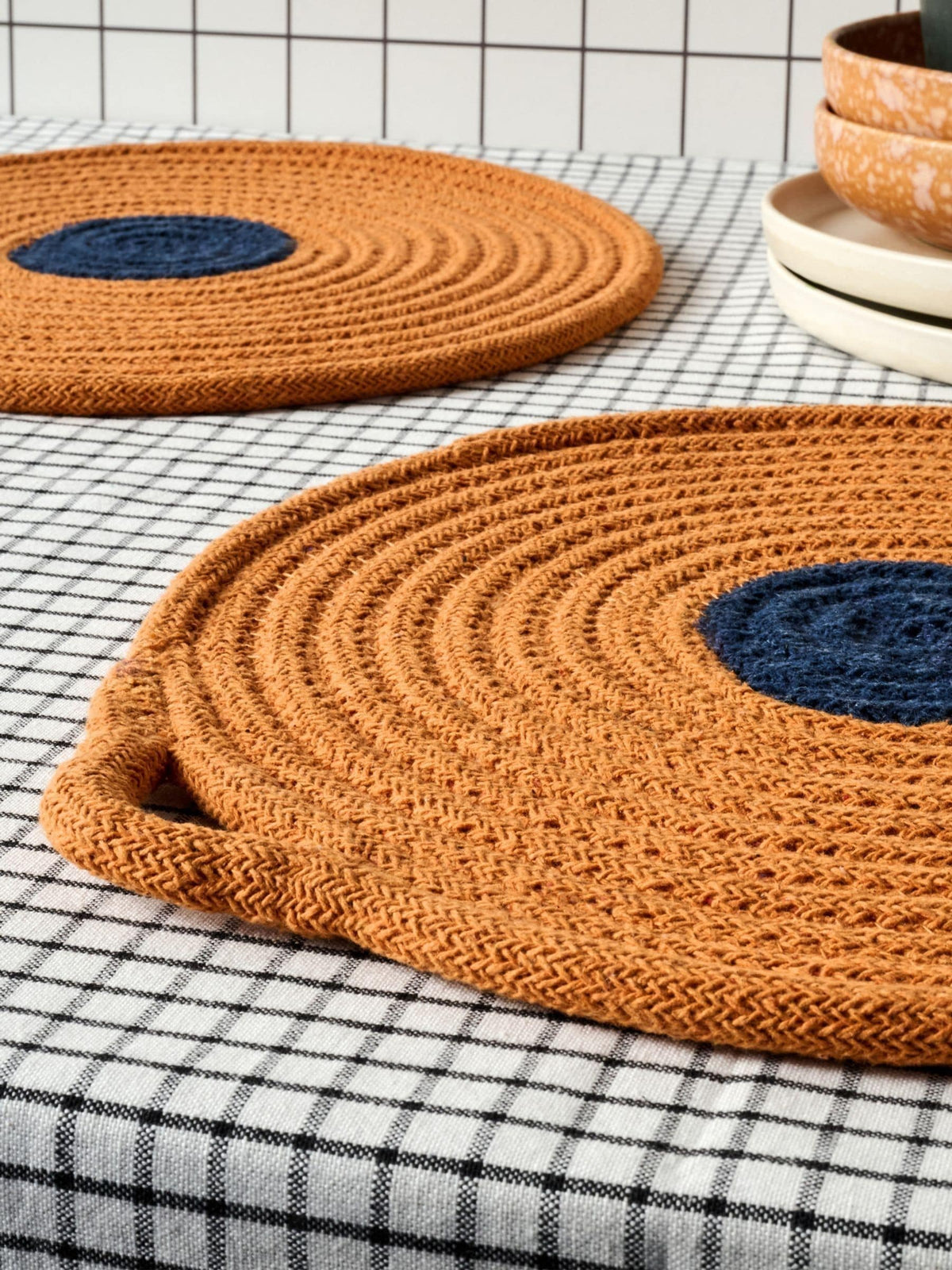 Curateology Orange Penn round placemats set of 4 35cm - Indian craft product