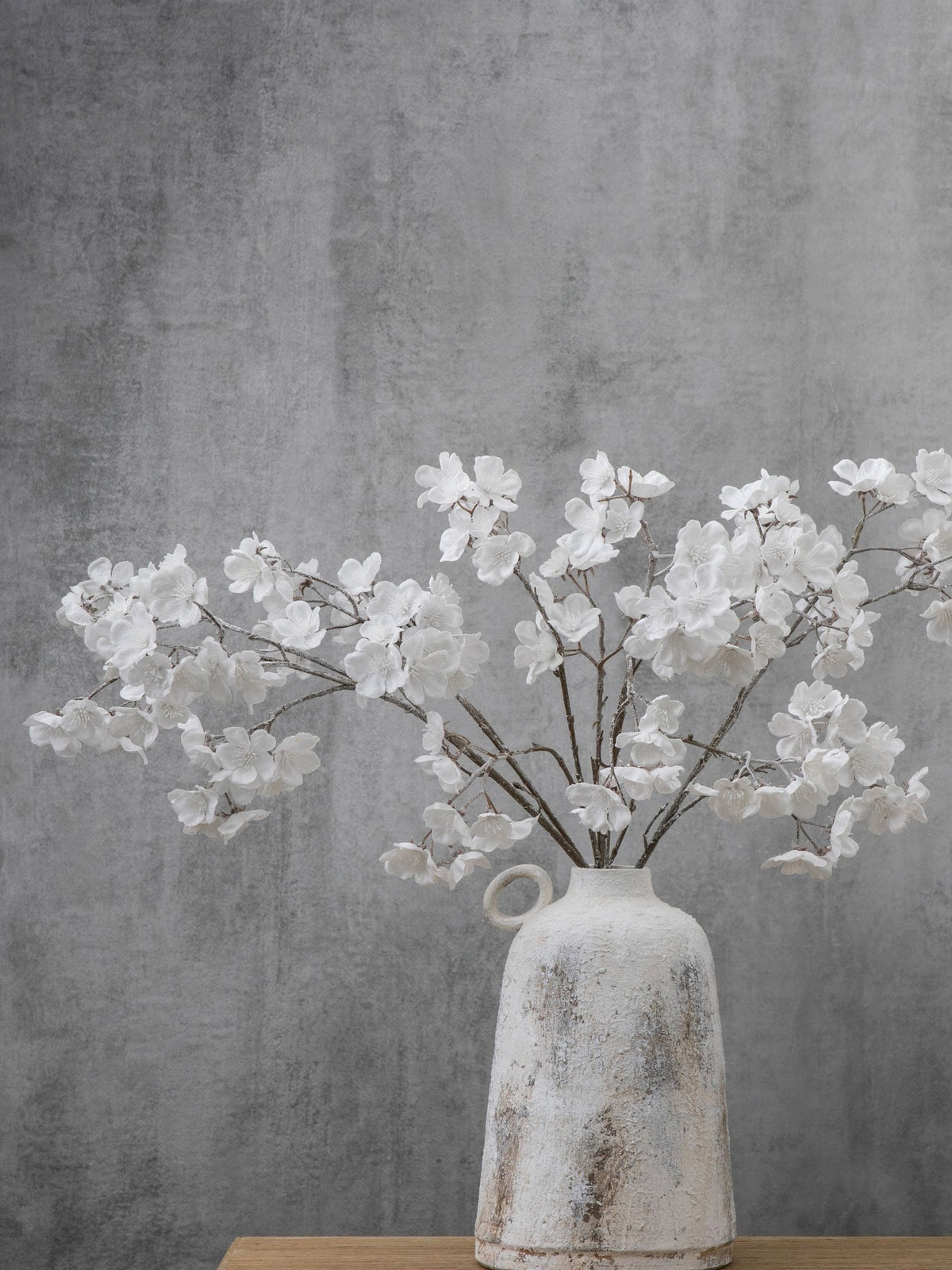 Gallery Home White Nori Bottle Small Vase, UK version