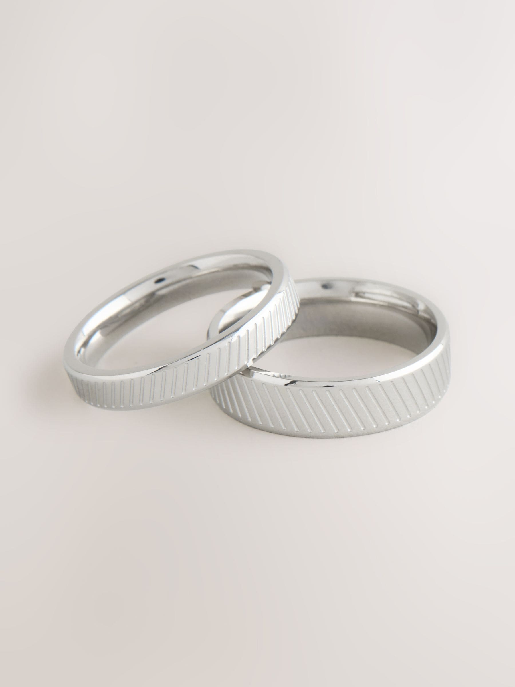 Stainless steel etched band hair bands pack (British brand)