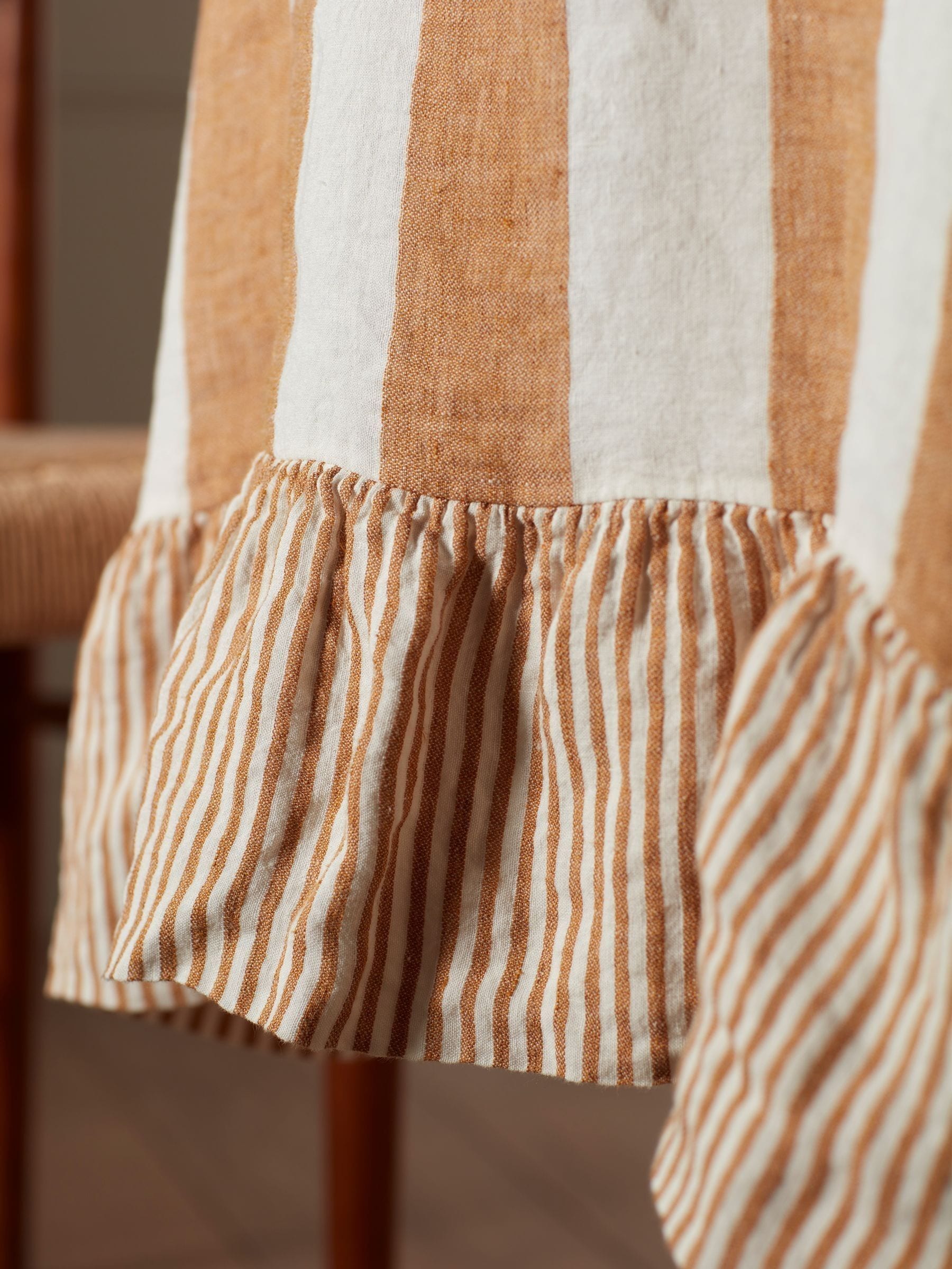 Secret Linen Store Amber Wide Stripe linen table cloth 180cm (British brand)