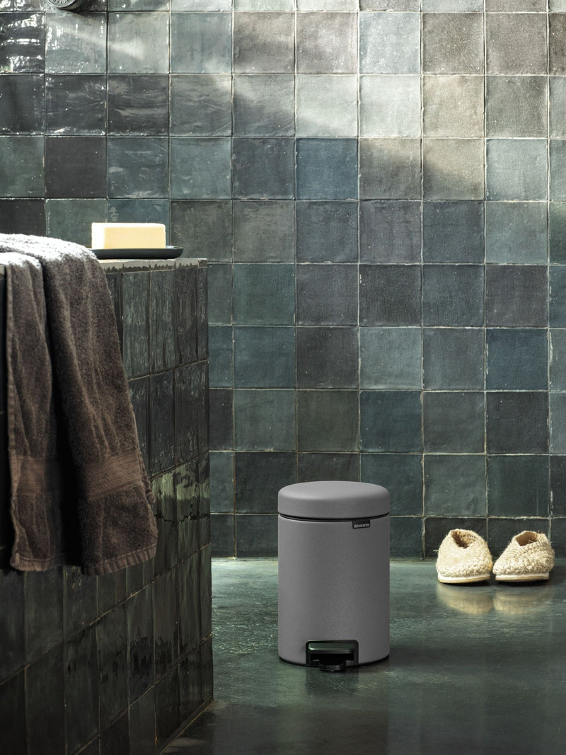 Brabantia Pedal Bin Mineral Concrete Grey 3L - British product