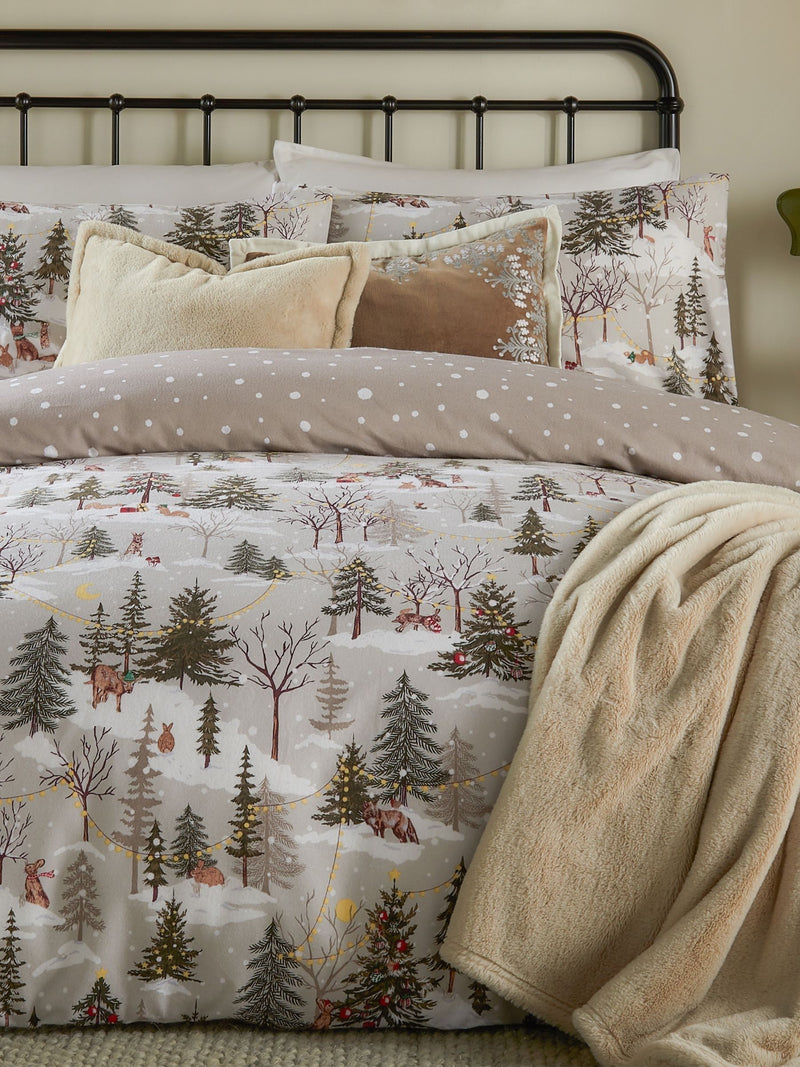Furn forest festivities duvet cover and pillowcase set - British product