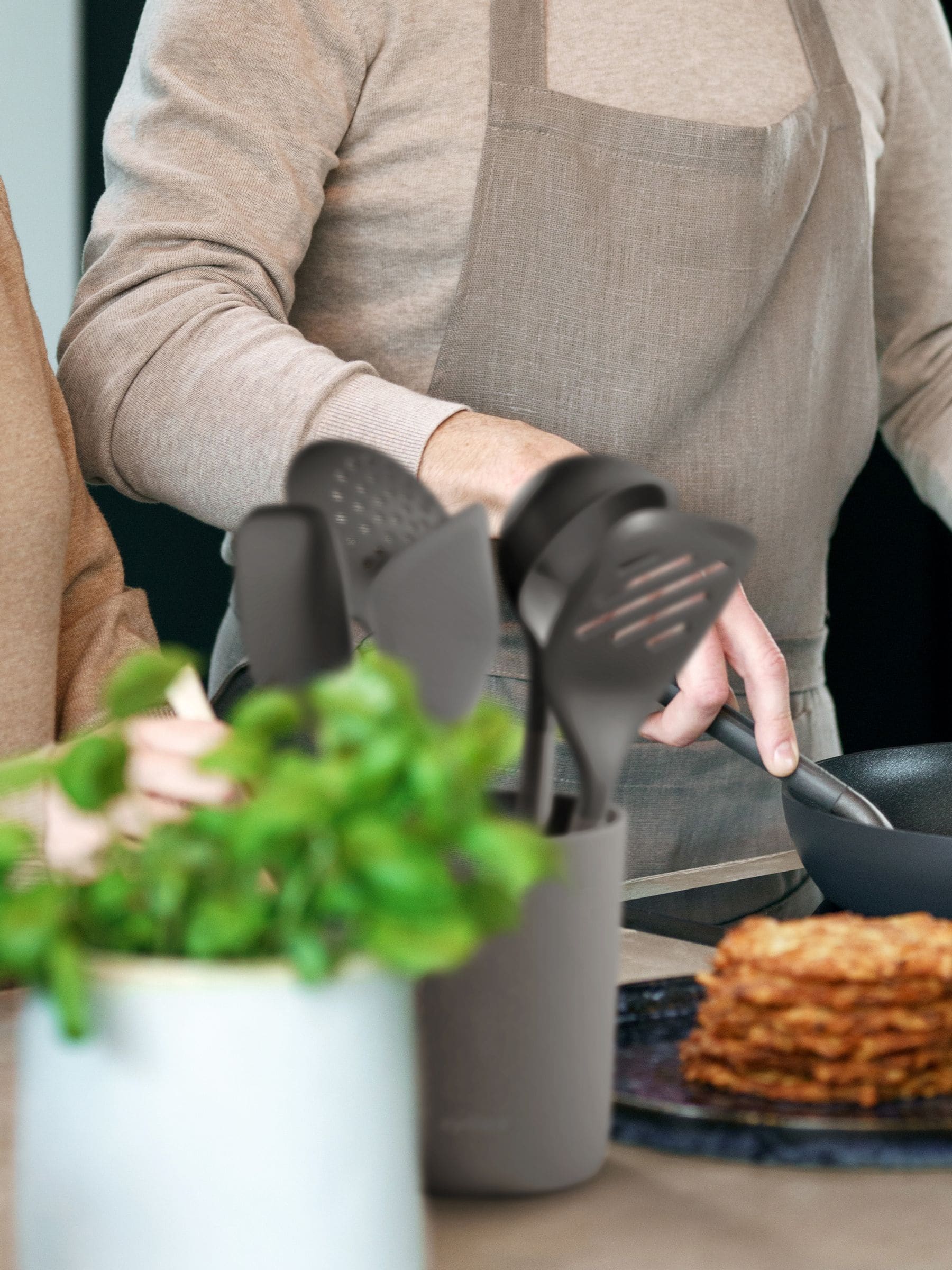 Zyliss 5-Piece Beluga Grey Utensil Set (British brand)