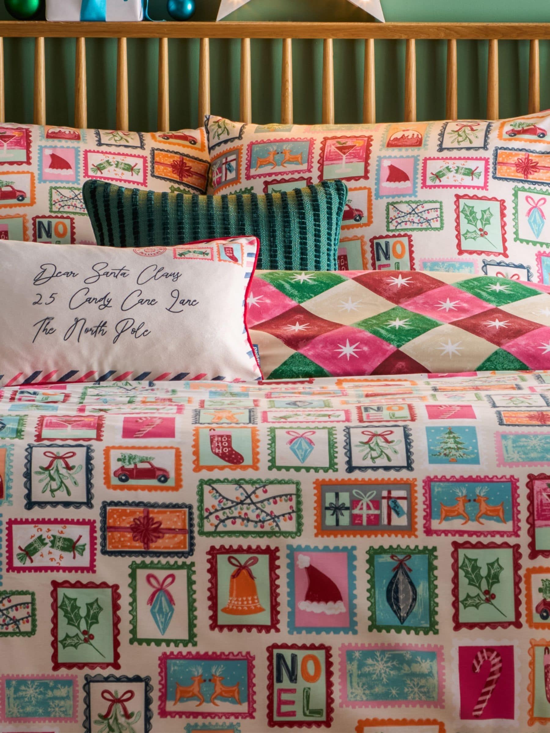 Furn Multi Dear Santa Reversible Duvet Cover Set - British product