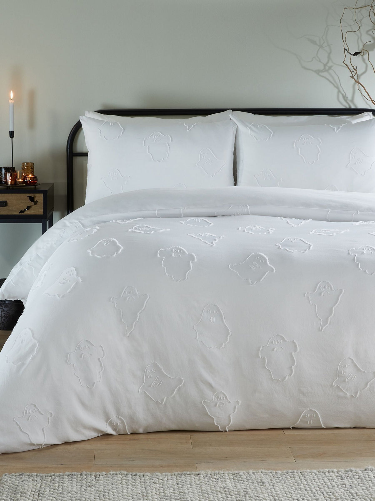Duvet Day White Ghostly Ghouls Duvet Set