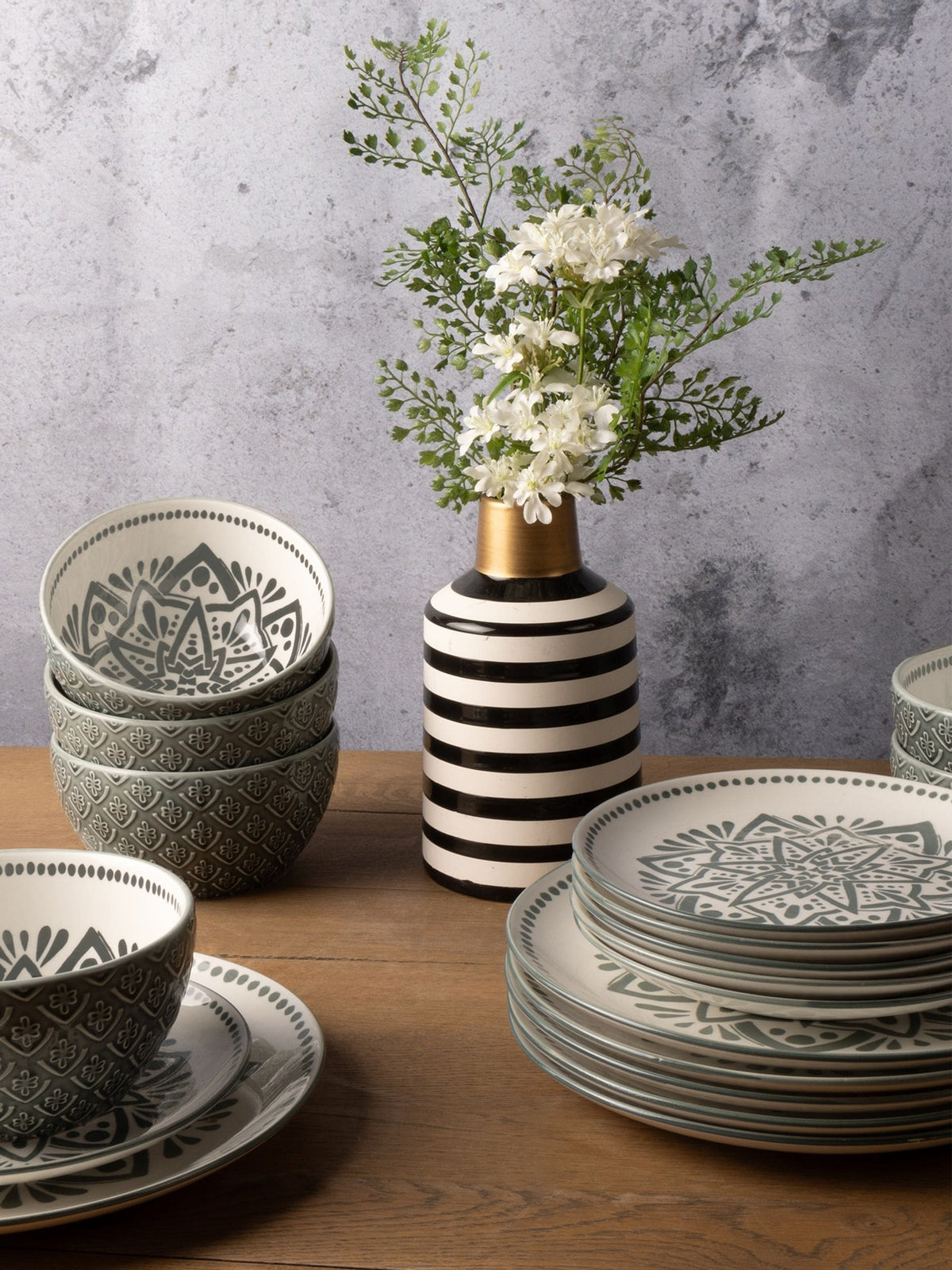 Code Maison Green Inari dinner set 12 piece - British product