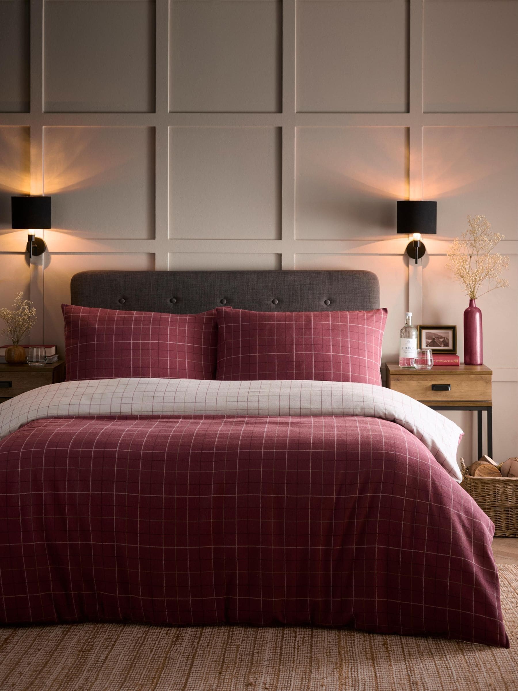 Dreams & Drapes Burgundy Wynn duvet cover set - British product