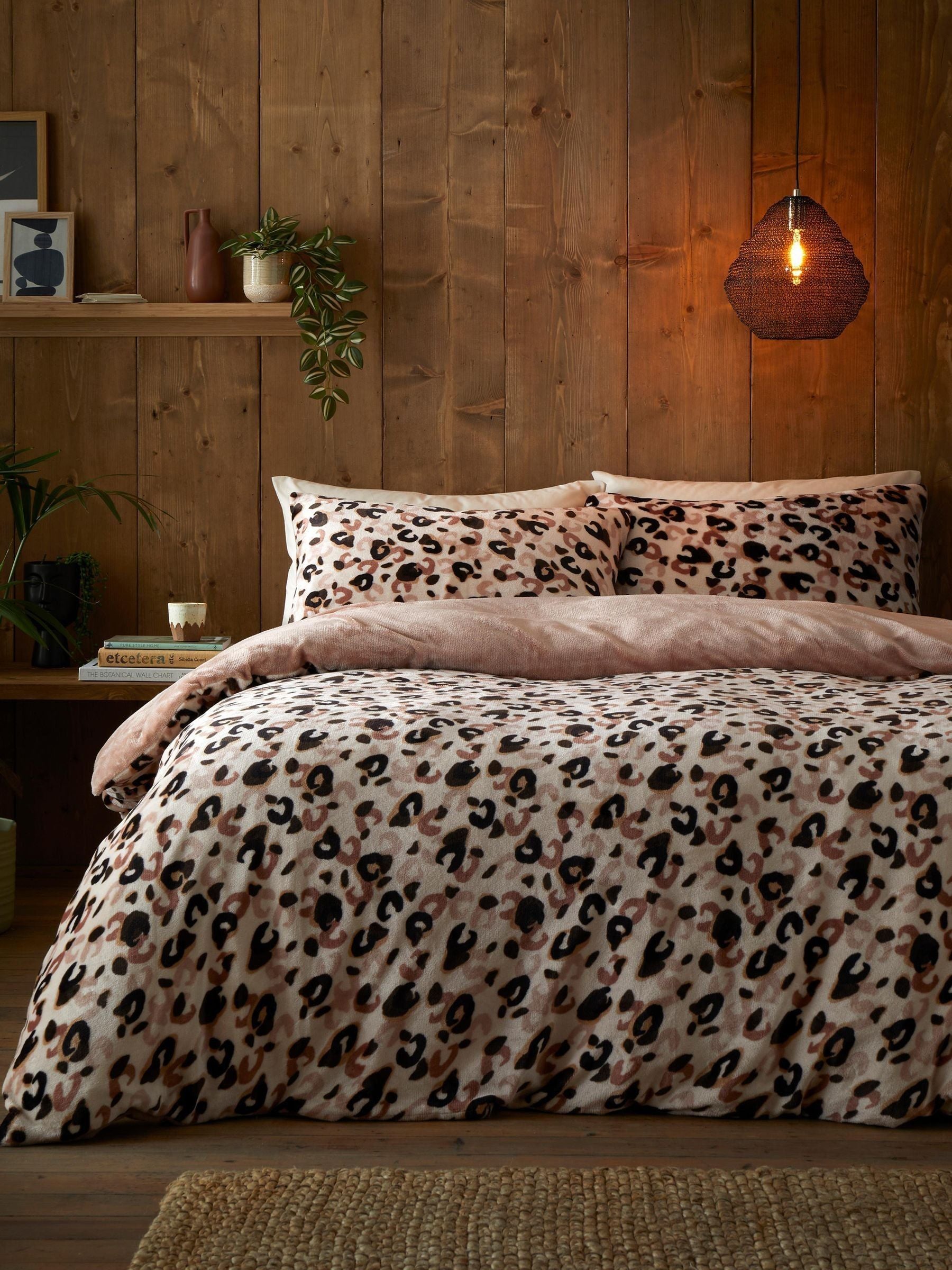 Fusion cosy leopard sherpa reverse duvet cover set - British product