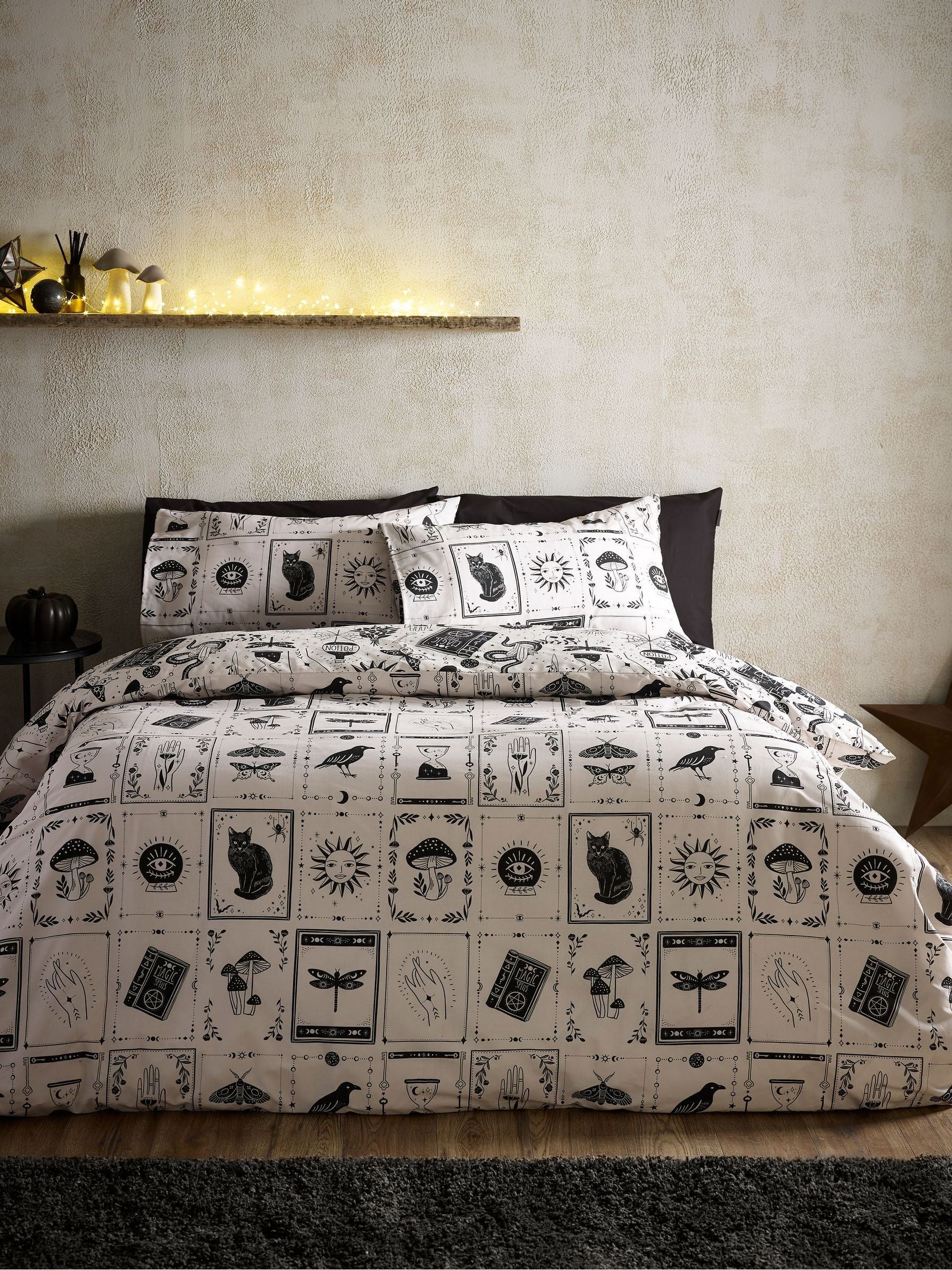Catherine Lansfield Black/Natural Enchanted Witchcraft Reversible Duvet Cover Set - British product