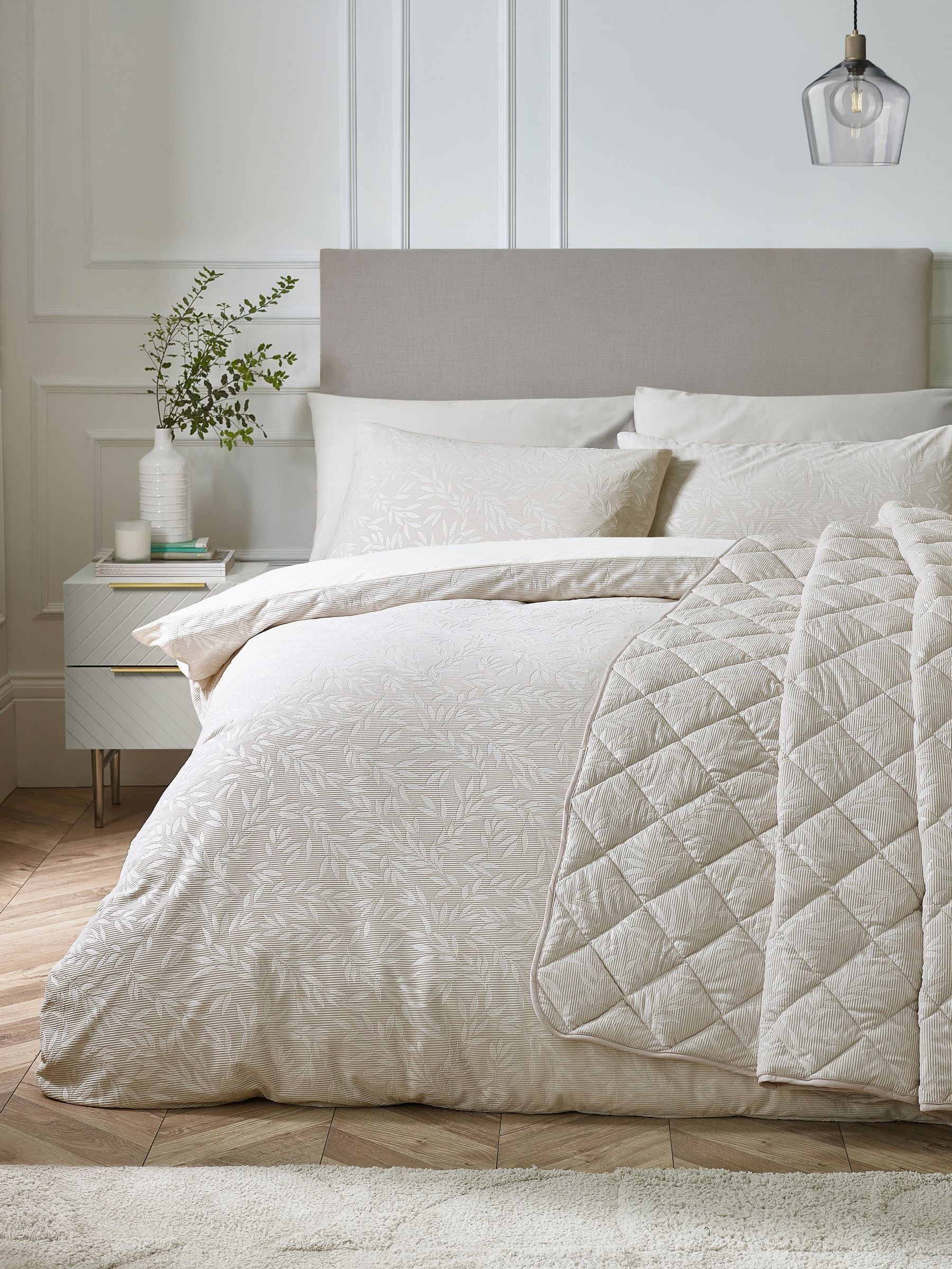 Catherine Lansfield champagne gold embossed leaves duvet set - British product
