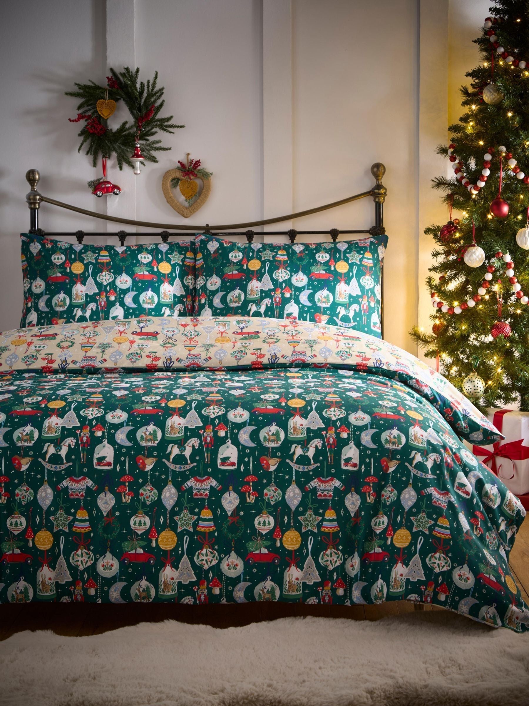 Green ornaments Christmas reversible duvet cover set - British product