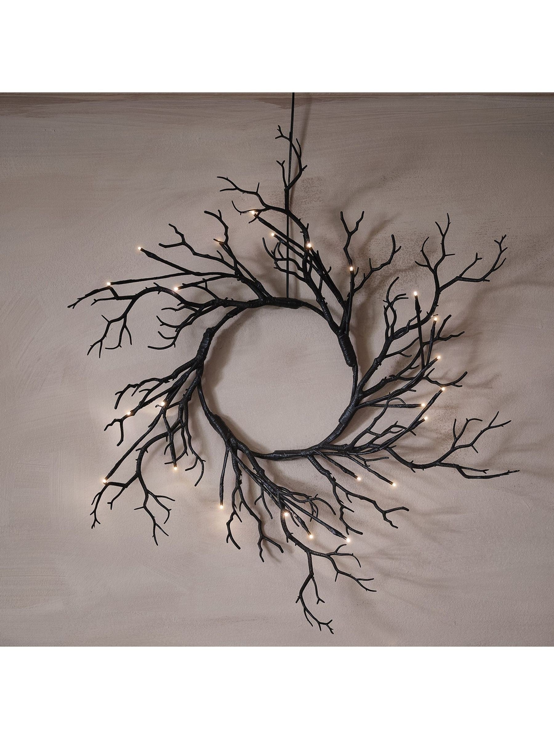 Lights4fun pre-lit black twig Halloween wreath 40cm, UK version