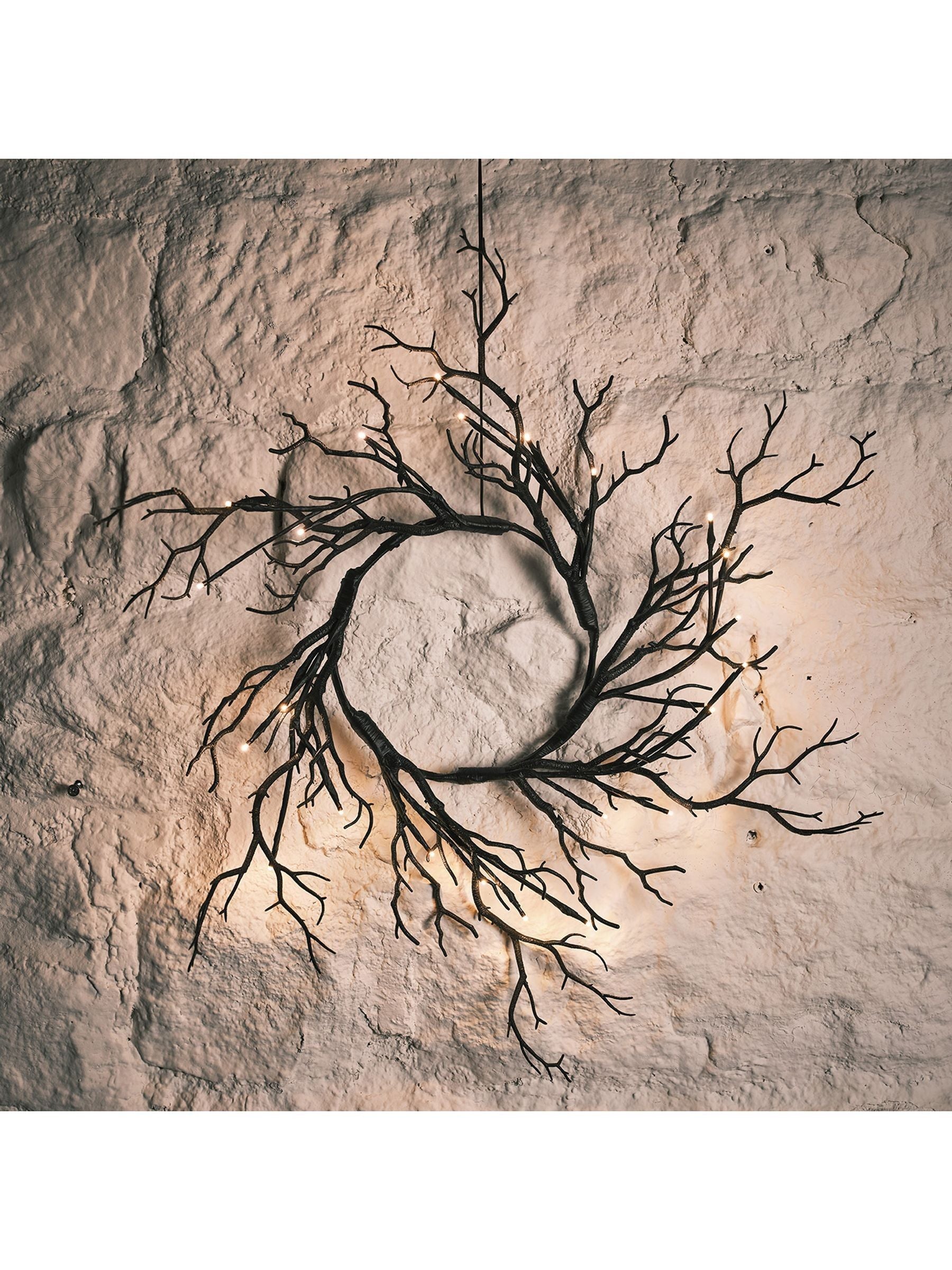Lights4fun pre-lit black twig Halloween wreath 40cm, UK version
