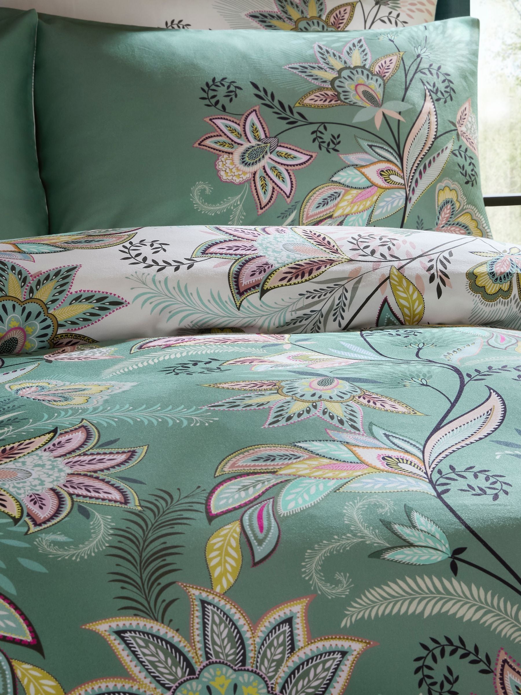 Sara Miller Green Passiflora duvet cover set (British brand)
