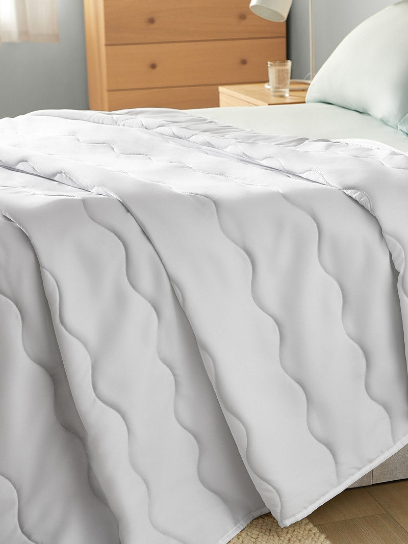 Silentnight Summer Breeze 2.5 Tog duvet (British brand)